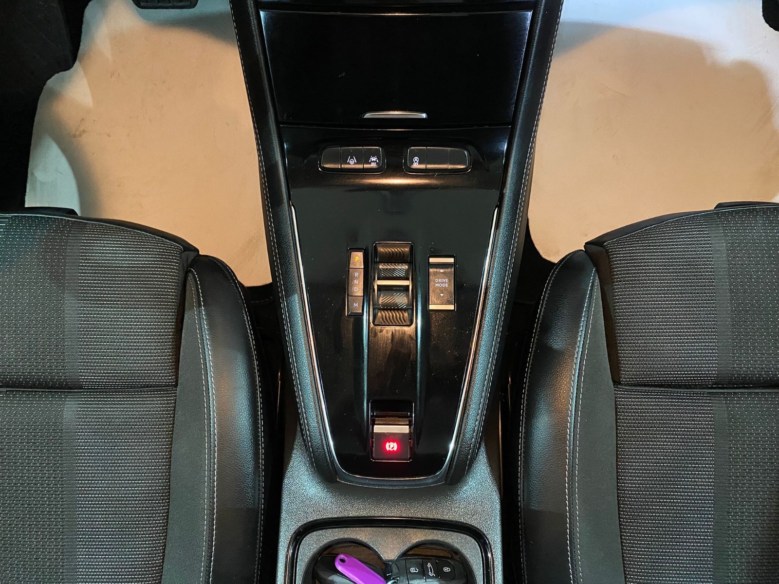 2024 Benzin Otomatik Opel Grandland Kırmızı Gürel Tasarım Aksesuar Otomotiv San. Tic. Ltd. Şti.