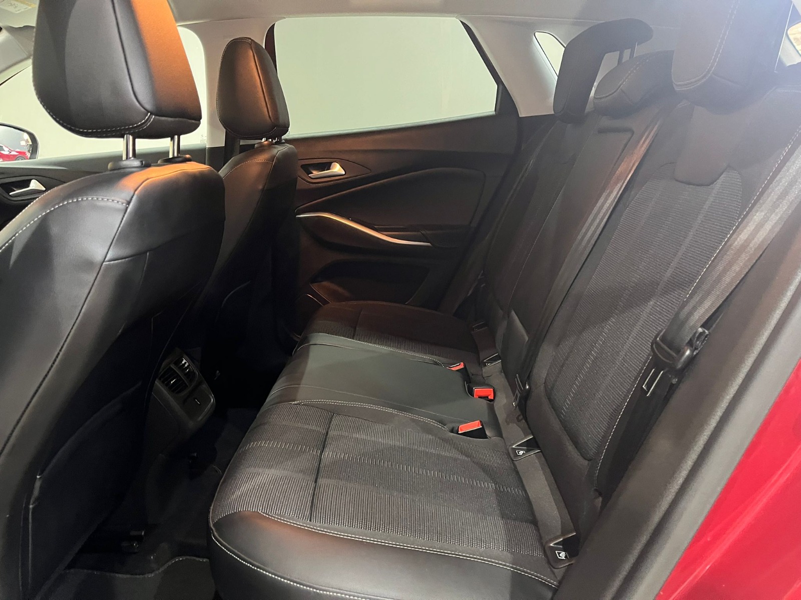 2024 Benzin Otomatik Opel Grandland Kırmızı Gürel Tasarım Aksesuar Otomotiv San. Tic. Ltd. Şti.