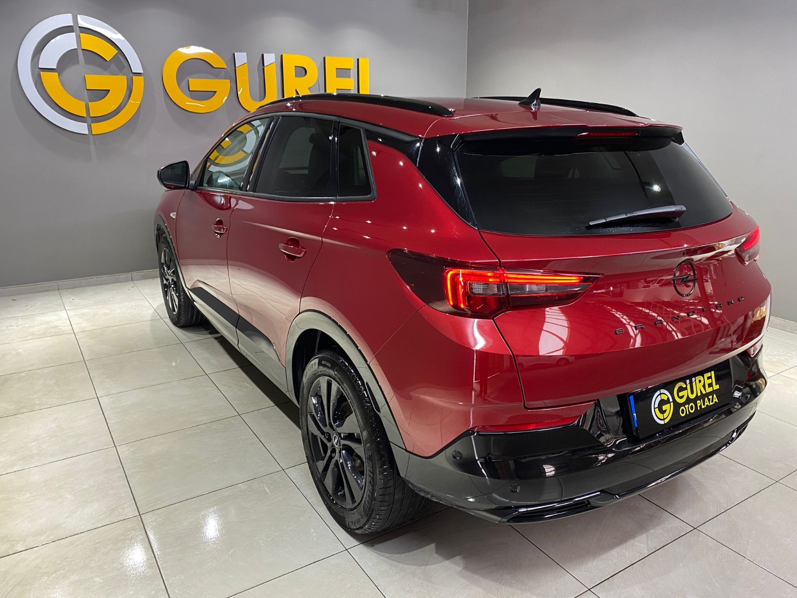 2024 Benzin Otomatik Opel Grandland Kırmızı Gürel Tasarım Aksesuar Otomotiv San. Tic. Ltd. Şti.