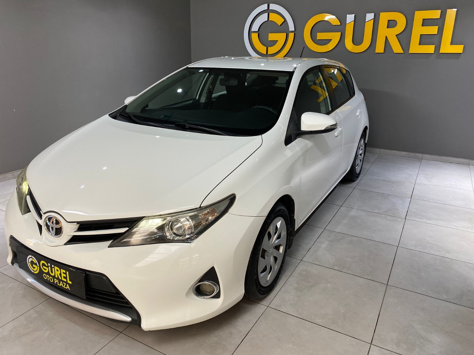 2015 Benzin Manuel Toyota Auris Beyaz Gürel Tasarım Aksesuar Otomotiv San. Tic. Ltd. Şti.