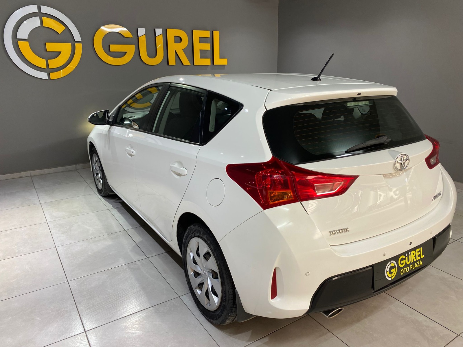 2015 Benzin Manuel Toyota Auris Beyaz Gürel Tasarım Aksesuar Otomotiv San. Tic. Ltd. Şti.