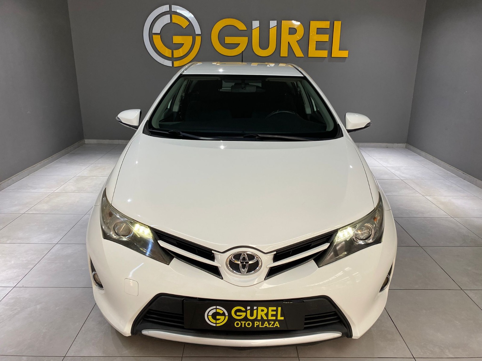 2015 Benzin Manuel Toyota Auris Beyaz Gürel Tasarım Aksesuar Otomotiv San. Tic. Ltd. Şti.
