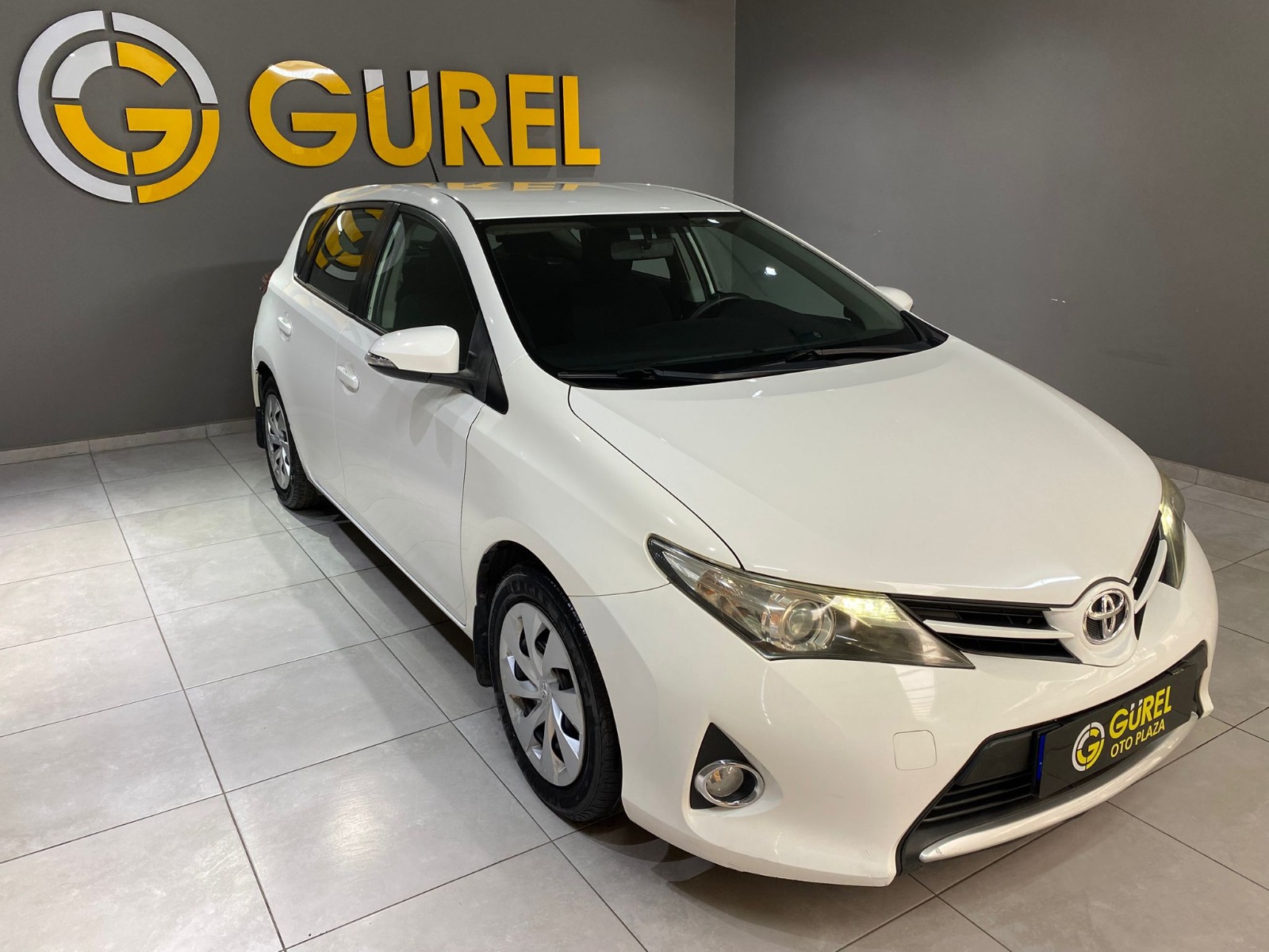 2015 Benzin Manuel Toyota Auris Beyaz Gürel Tasarım Aksesuar Otomotiv San. Tic. Ltd. Şti.