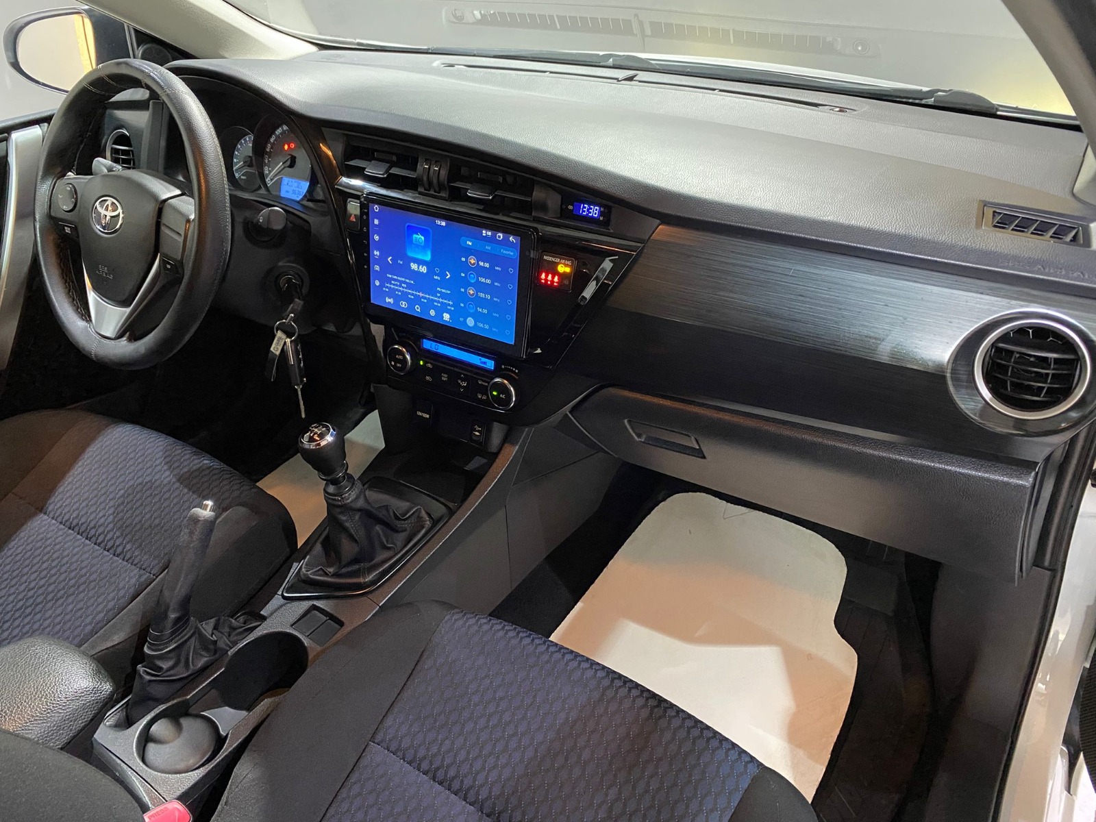 2015 Benzin Manuel Toyota Auris Beyaz Gürel Tasarım Aksesuar Otomotiv San. Tic. Ltd. Şti.