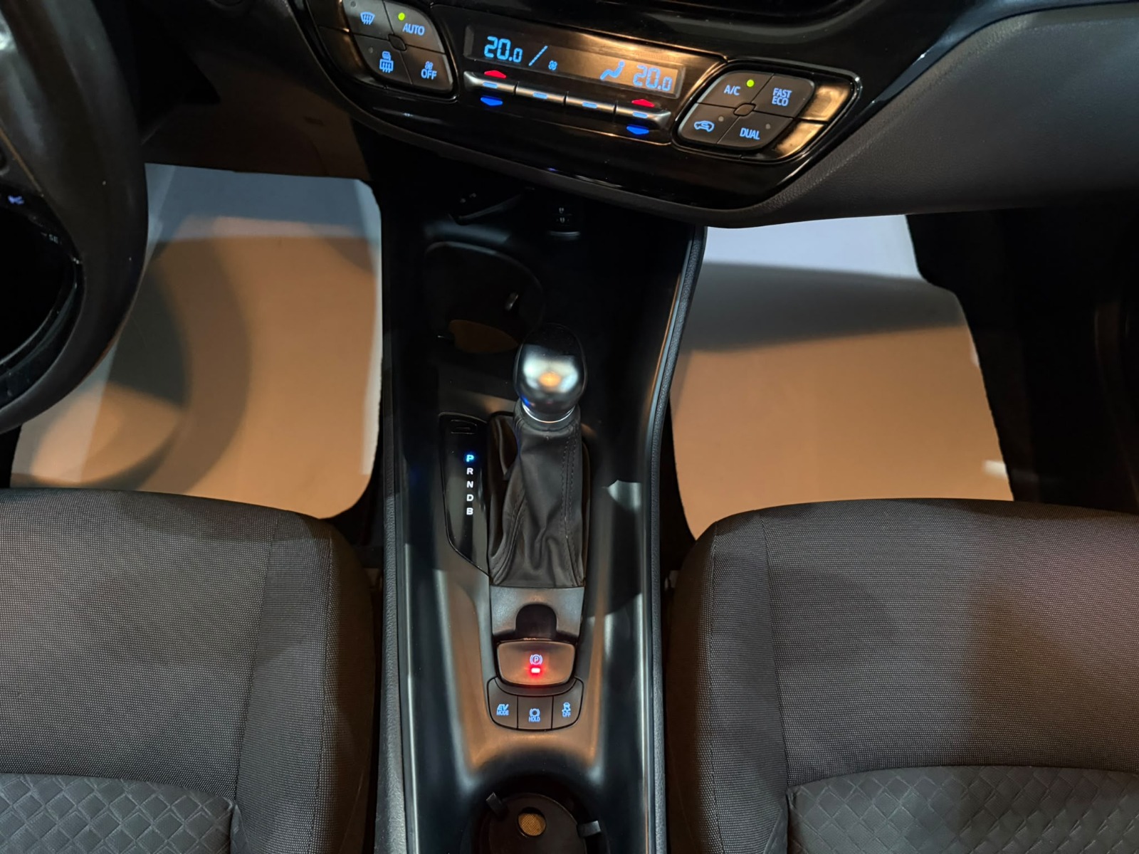 2021 Hybrid Otomatik Toyota C-HR Gri Gürel Tasarım Aksesuar Otomotiv San. Tic. Ltd. Şti.