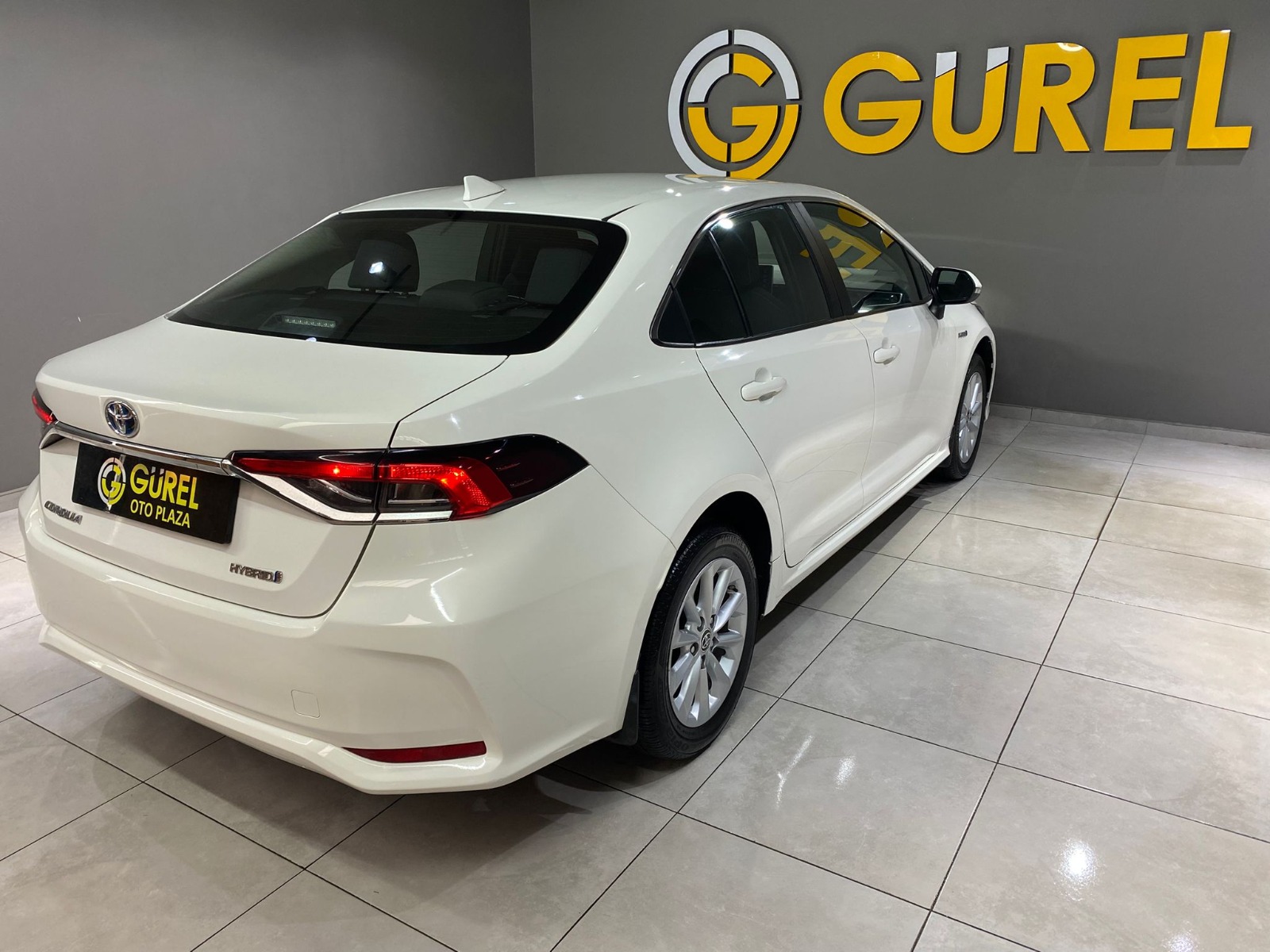 2021 Hybrid Otomatik Toyota Corolla Beyaz Gürel Tasarım Aksesuar Otomotiv San. Tic. Ltd. Şti.