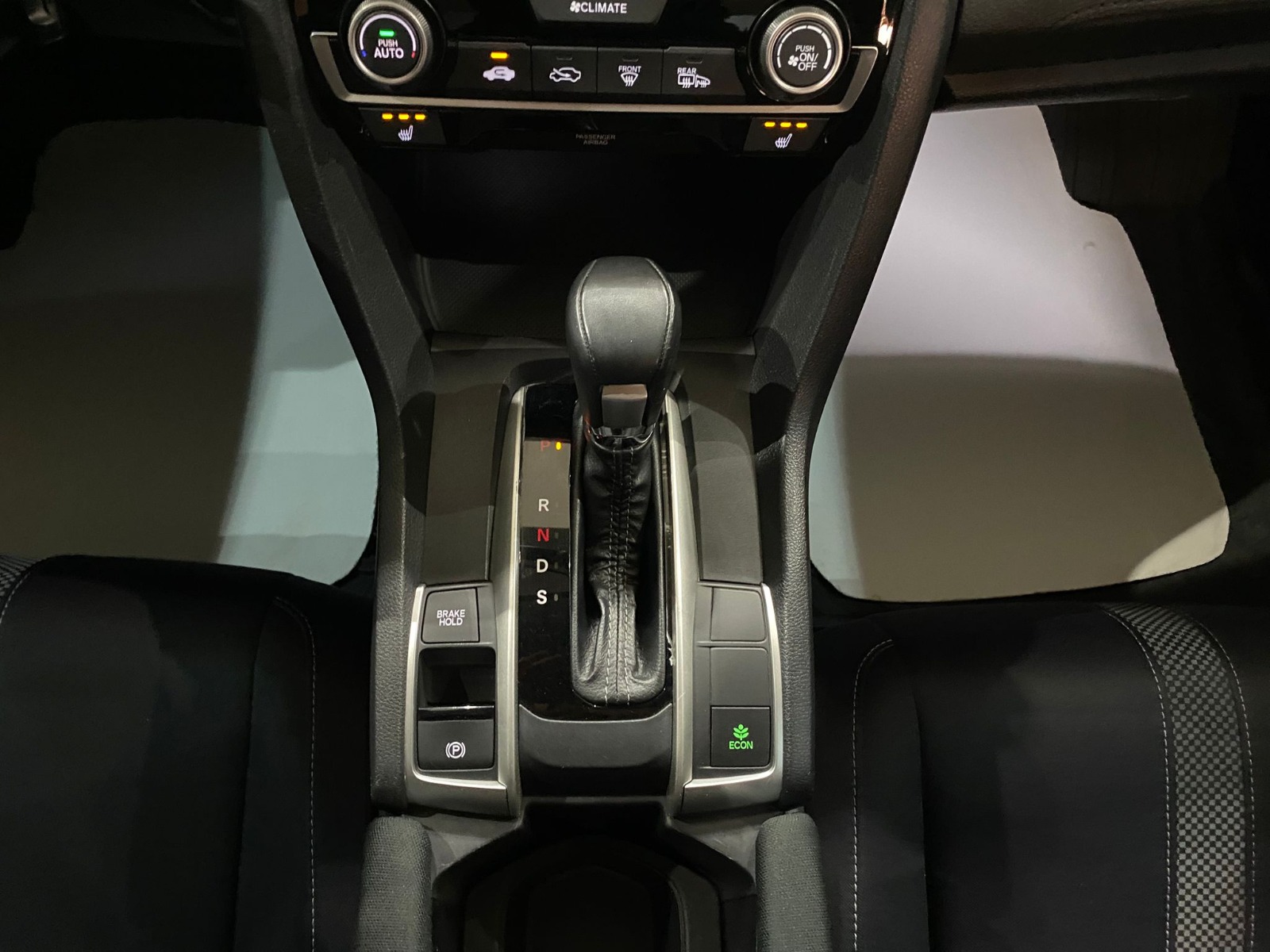 2021 Benzin + LPG Otomatik Honda Civic Beyaz Gürel Tasarım Aksesuar Otomotiv San. Tic. Ltd. Şti.