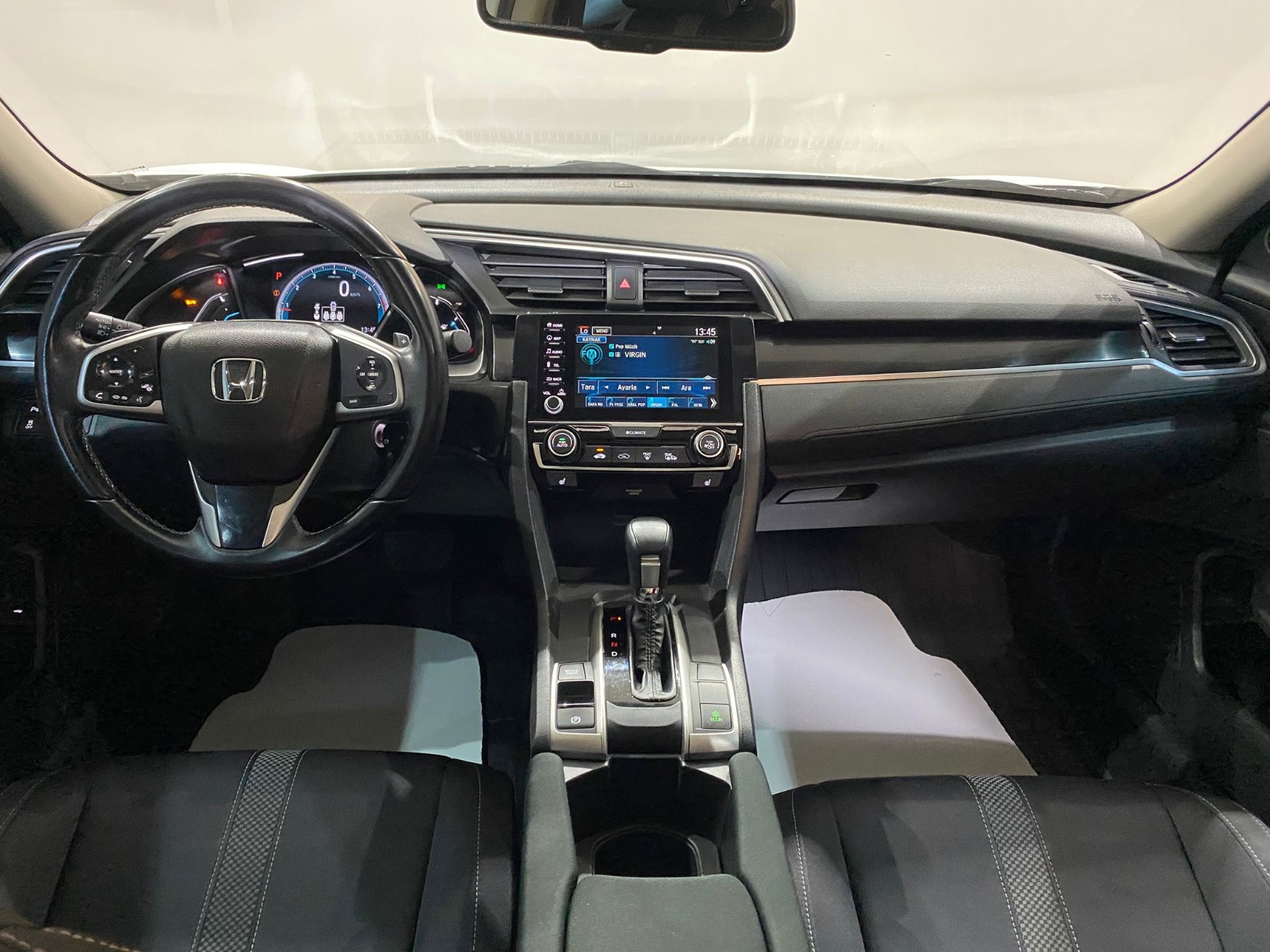 2021 Benzin + LPG Otomatik Honda Civic Beyaz Gürel Tasarım Aksesuar Otomotiv San. Tic. Ltd. Şti.