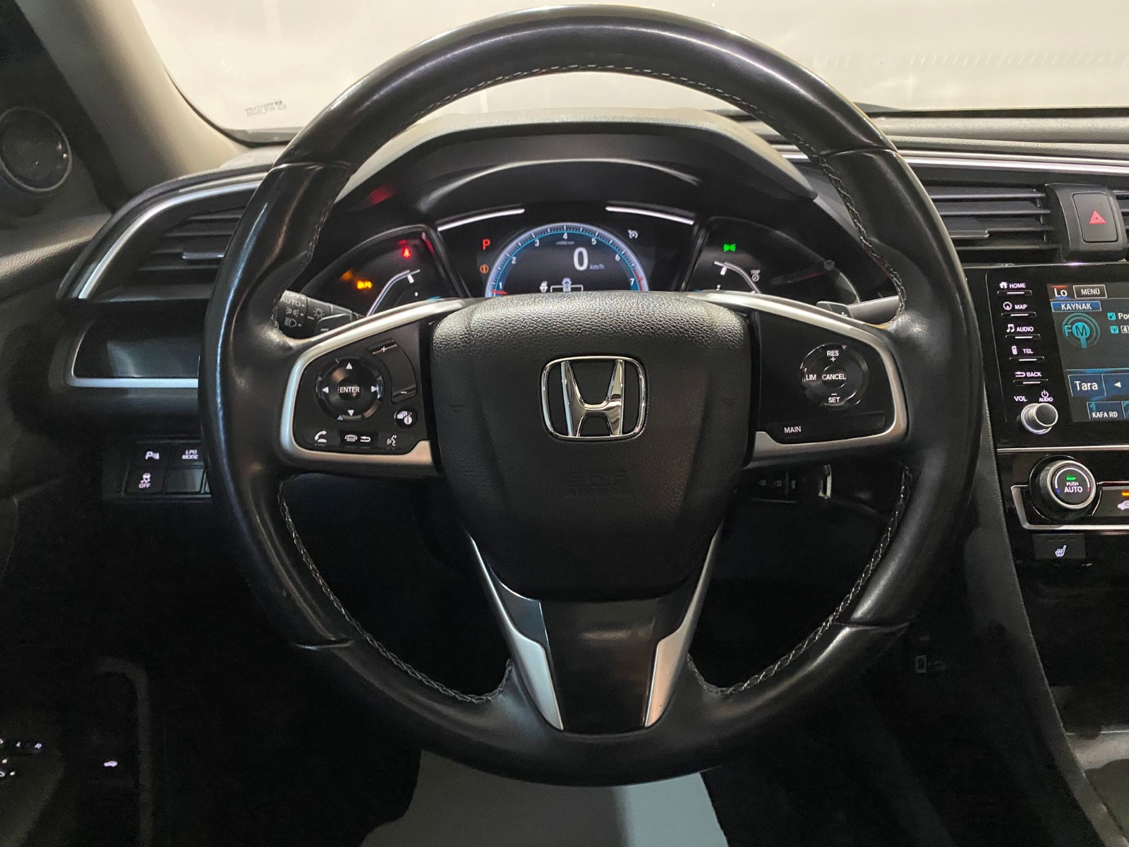 2021 Benzin + LPG Otomatik Honda Civic Beyaz Gürel Tasarım Aksesuar Otomotiv San. Tic. Ltd. Şti.