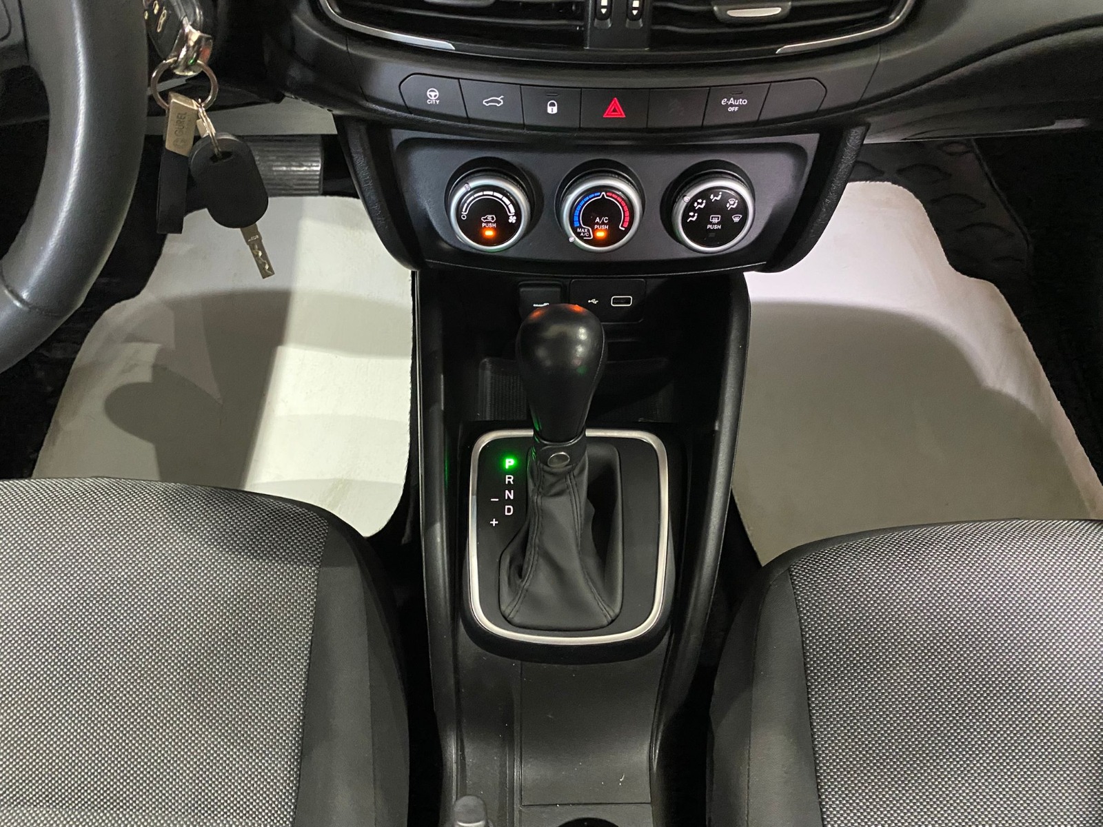 2022 Hybrid Otomatik Fiat Egea Beyaz Gürel Tasarım Aksesuar Otomotiv San. Tic. Ltd. Şti.