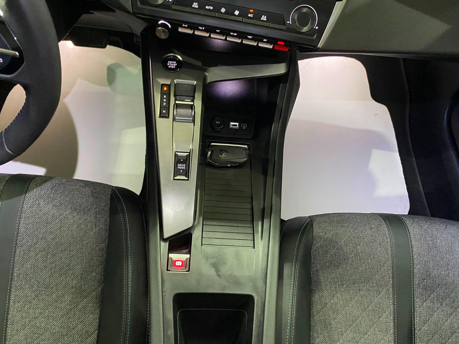 2024 Benzin Otomatik Peugeot 408 Beyaz Gürel Tasarım Aksesuar Otomotiv San. Tic. Ltd. Şti.