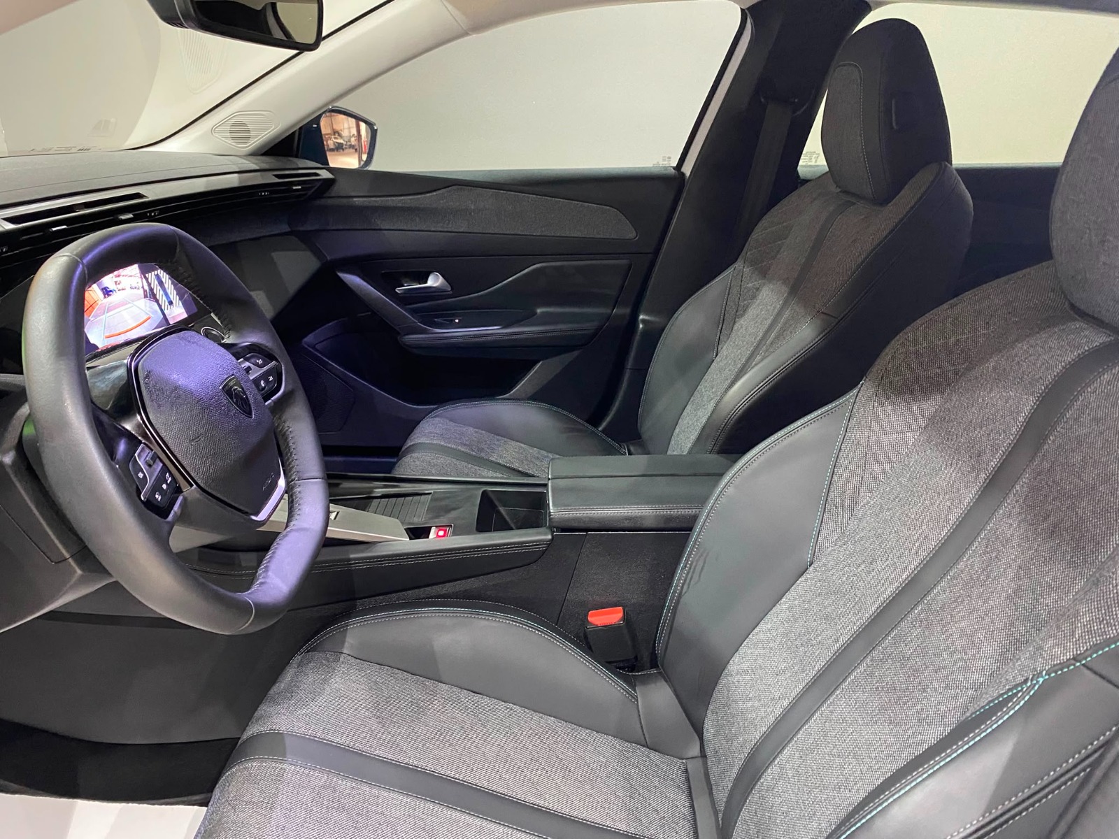 2024 Benzin Otomatik Peugeot 408 Beyaz Gürel Tasarım Aksesuar Otomotiv San. Tic. Ltd. Şti.