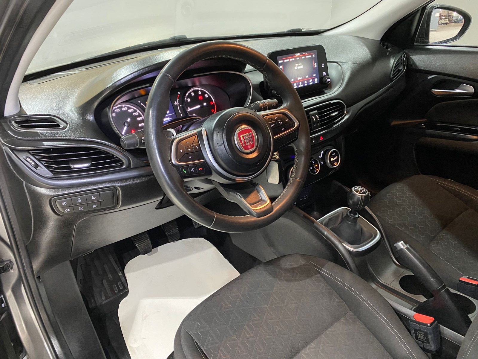 2021 Benzin Manuel Fiat Egea Cross Gri Gürel Tasarım Aksesuar Otomotiv San. Tic. Ltd. Şti.