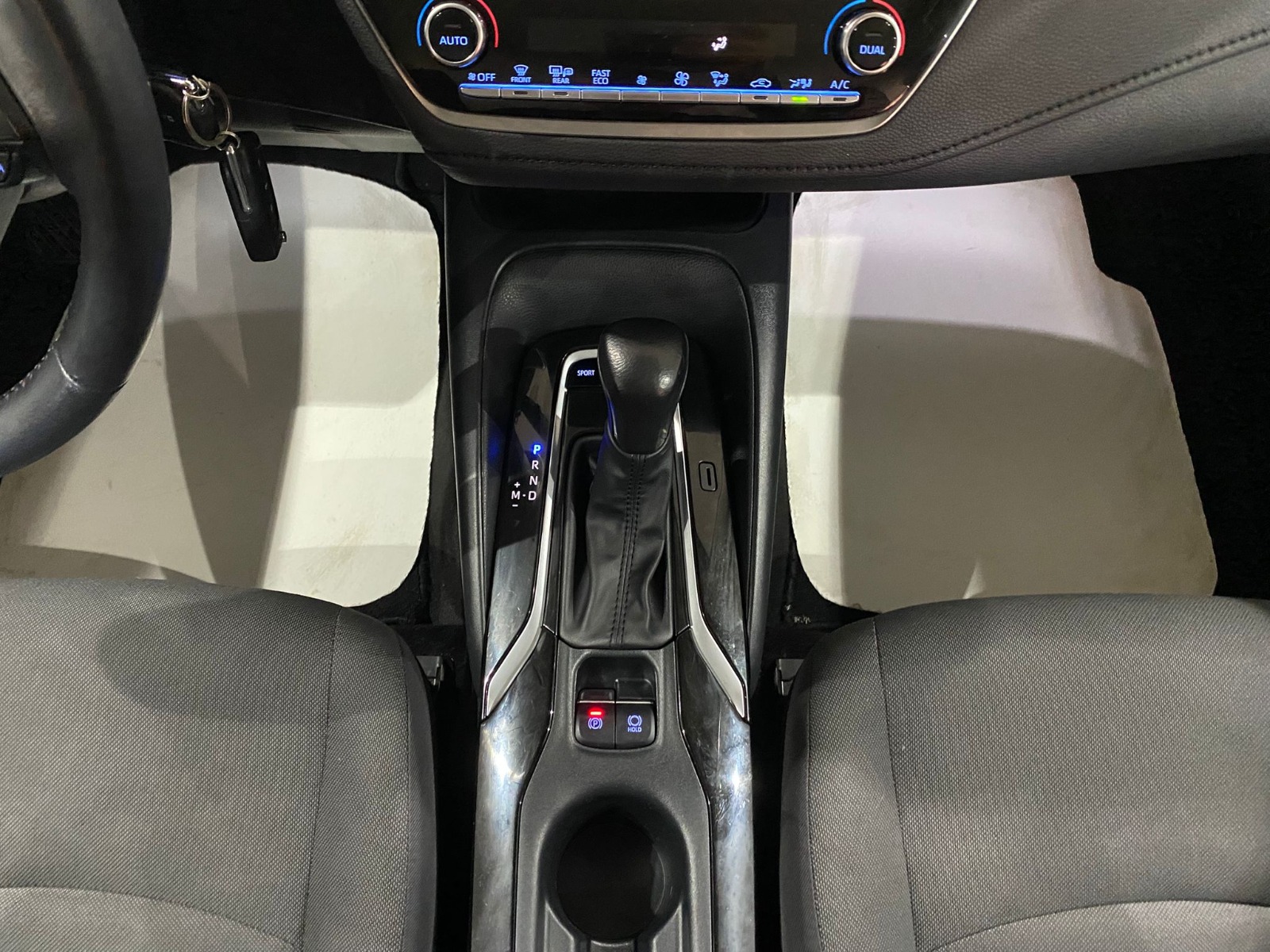 2022 Benzin Otomatik Toyota Corolla Gri Gürel Tasarım Aksesuar Otomotiv San. Tic. Ltd. Şti.