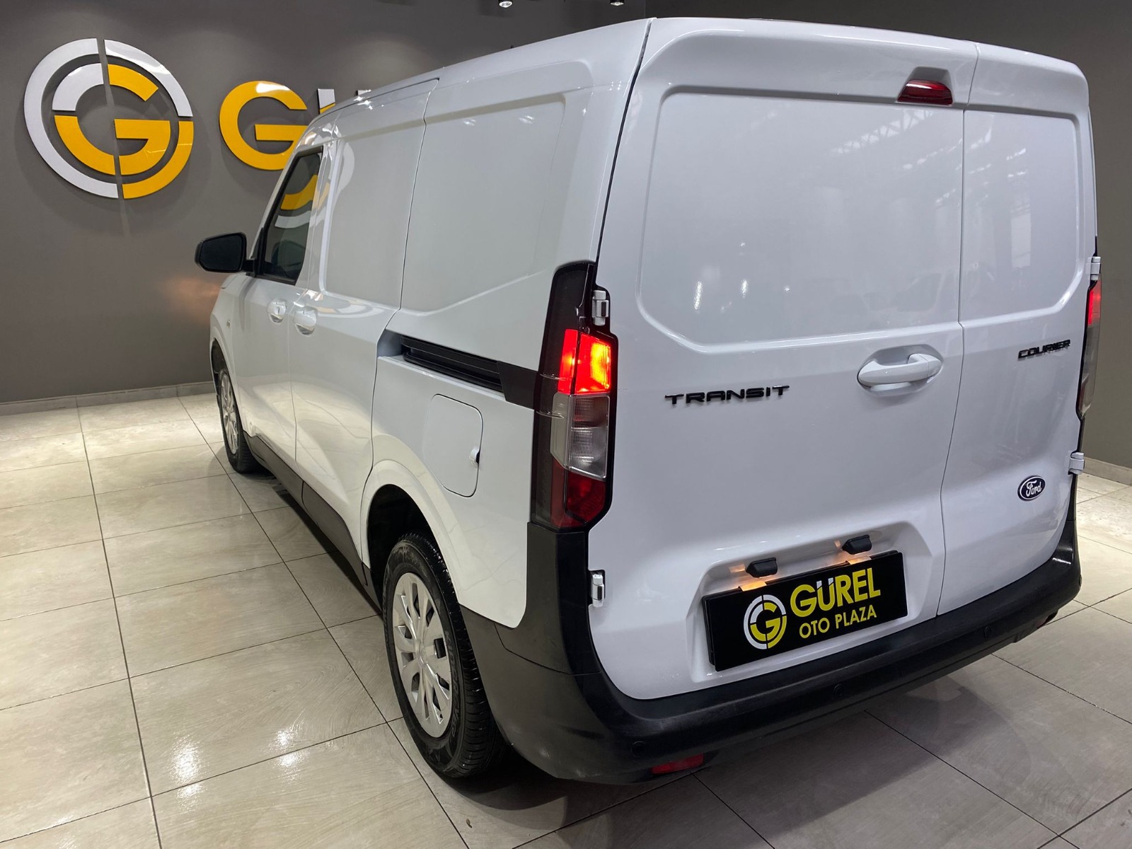 2024 Dizel Manuel Ford Transit Courier Beyaz Gürel Tasarım Aksesuar Otomotiv San. Tic. Ltd. Şti.