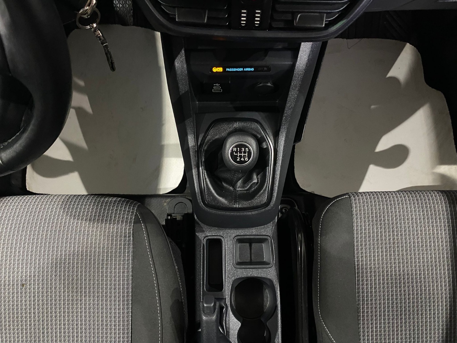 2024 Dizel Manuel Ford Transit Courier Beyaz Gürel Tasarım Aksesuar Otomotiv San. Tic. Ltd. Şti.