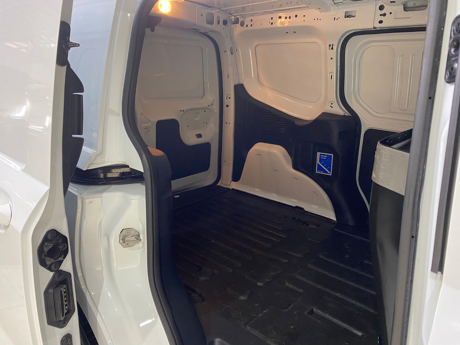 2024 Dizel Manuel Ford Transit Courier Beyaz Gürel Tasarım Aksesuar Otomotiv San. Tic. Ltd. Şti.