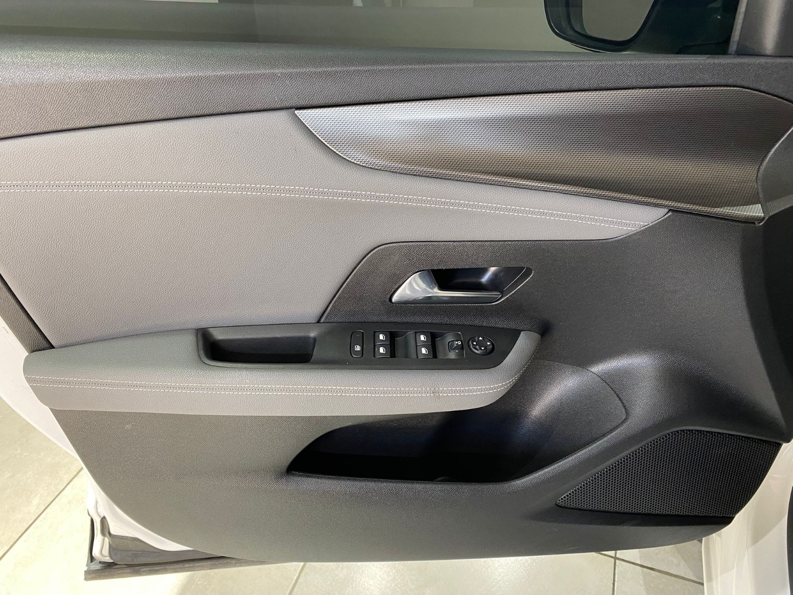 2024 Benzin Otomatik Opel Mokka Beyaz Gürel Tasarım Aksesuar Otomotiv San. Tic. Ltd. Şti.