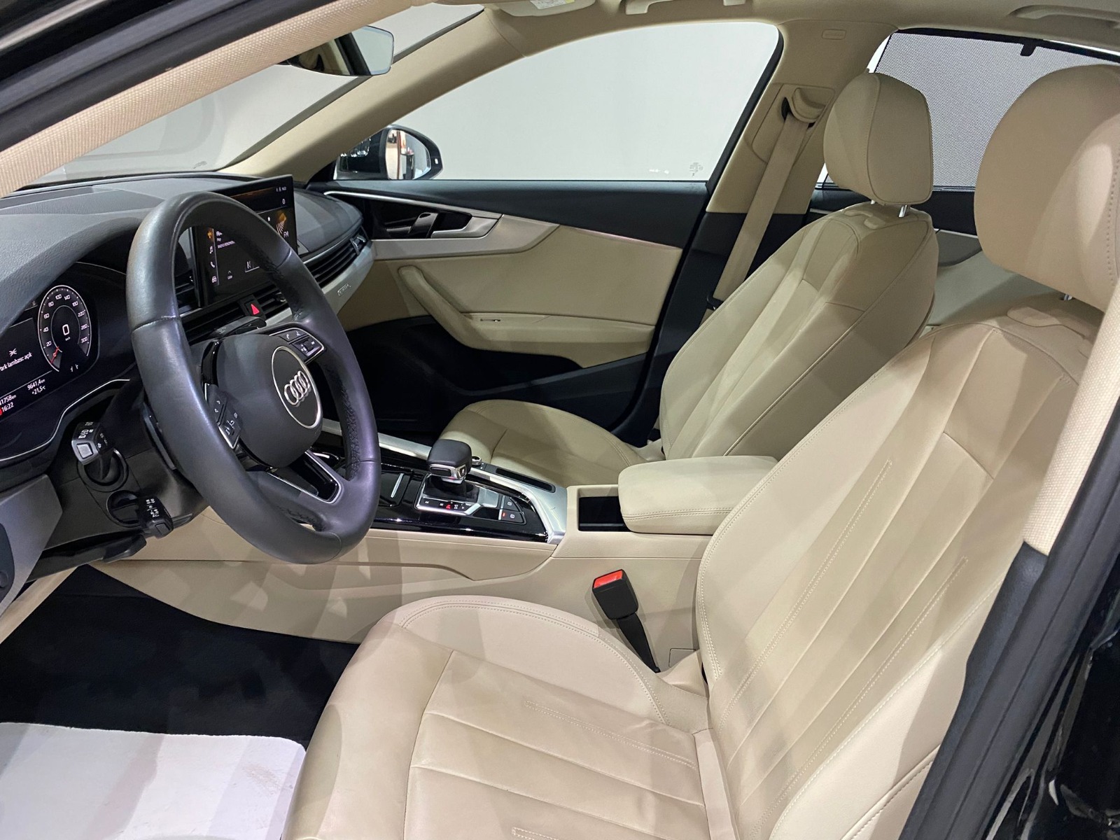 2024 Dizel Otomatik Audi A4 Siyah Gürel Tasarım Aksesuar Otomotiv San. Tic. Ltd. Şti.