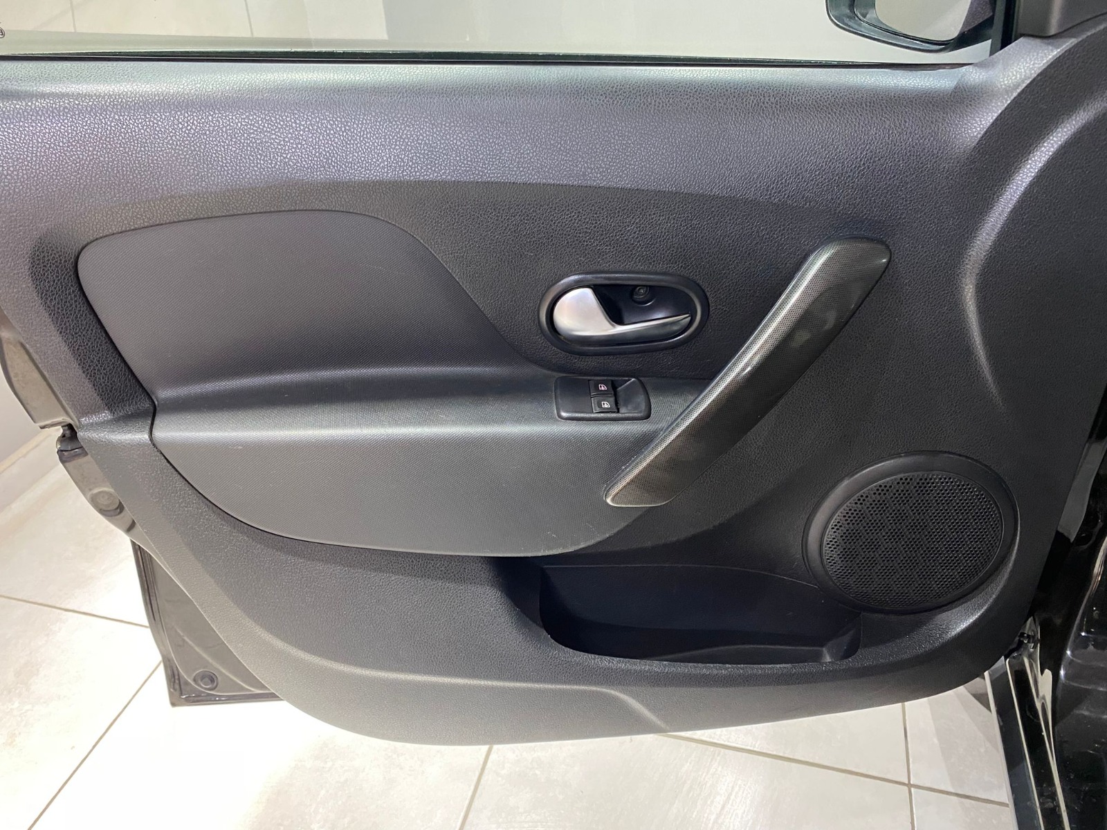 2019 Benzin Manuel Dacia Sandero Siyah Gürel Tasarım Aksesuar Otomotiv San. Tic. Ltd. Şti.
