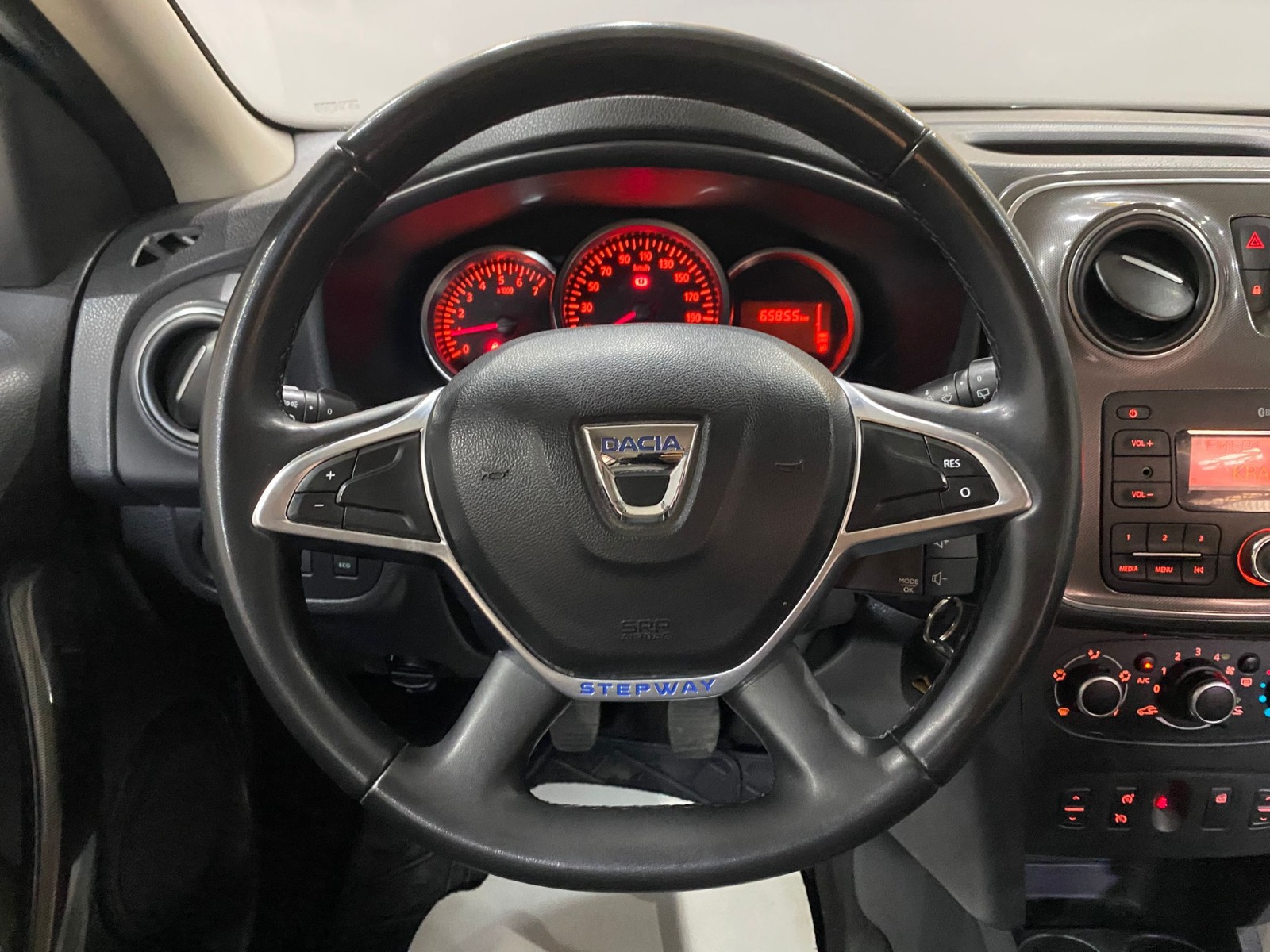 2019 Benzin Manuel Dacia Sandero Siyah Gürel Tasarım Aksesuar Otomotiv San. Tic. Ltd. Şti.