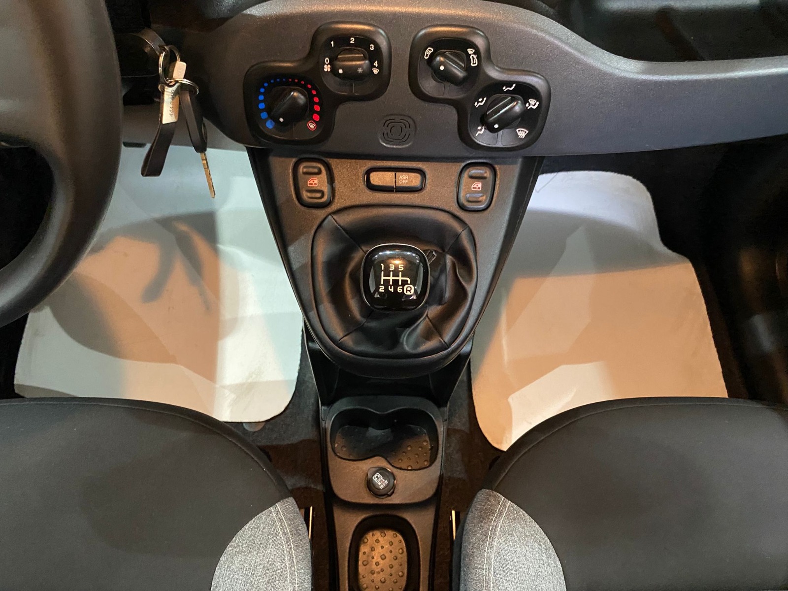2021 Hybrid Manuel Fiat Panda Kırmızı Gürel Tasarım Aksesuar Otomotiv San. Tic. Ltd. Şti.