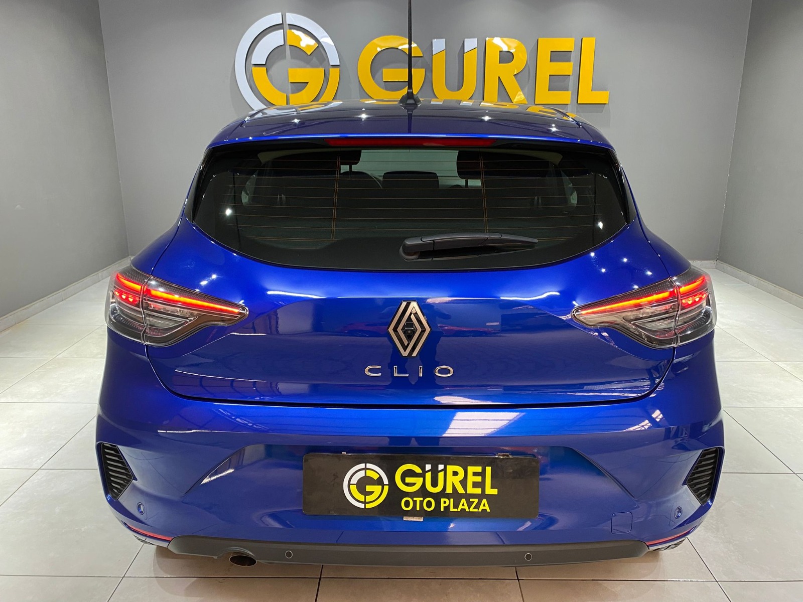 2024 Benzin Otomatik Renault Clio Mavi Gürel Tasarım Aksesuar Otomotiv San. Tic. Ltd. Şti.