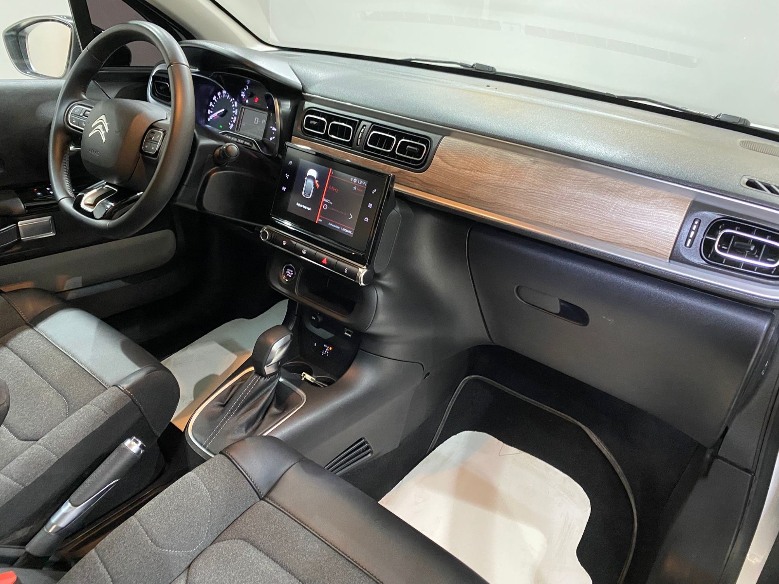 2024 Benzin Otomatik Citroen C3 Beyaz Gürel Tasarım Aksesuar Otomotiv San. Tic. Ltd. Şti.