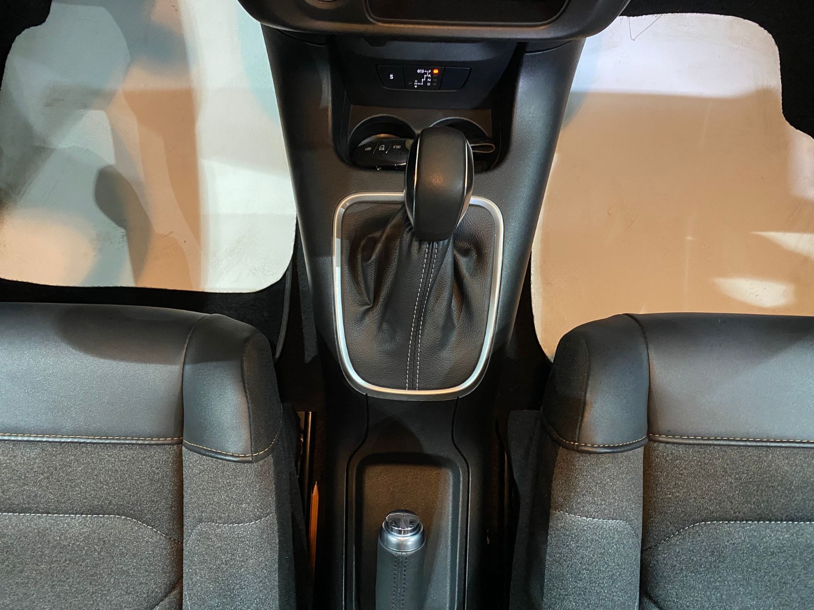 2024 Benzin Otomatik Citroen C3 Beyaz Gürel Tasarım Aksesuar Otomotiv San. Tic. Ltd. Şti.