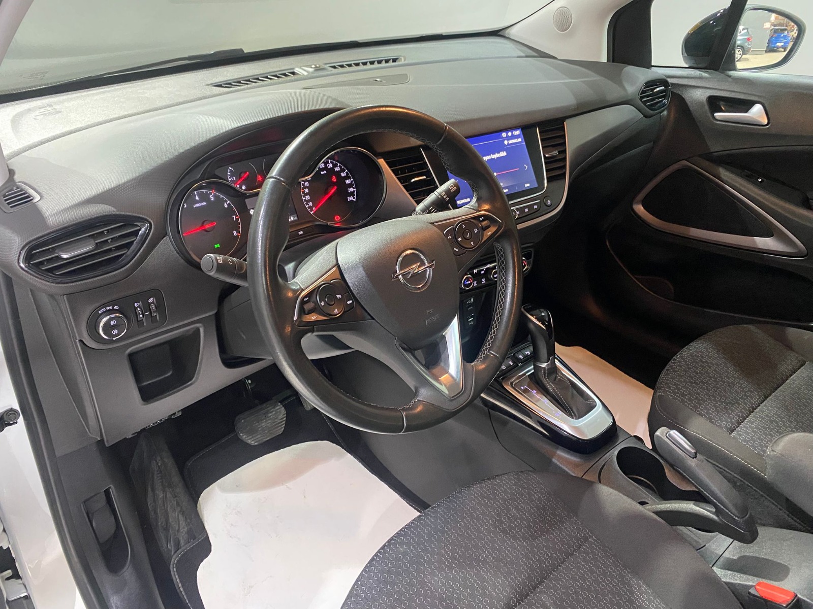 2024 Benzin Otomatik Opel Crossland Beyaz Gürel Tasarım Aksesuar Otomotiv San. Tic. Ltd. Şti.