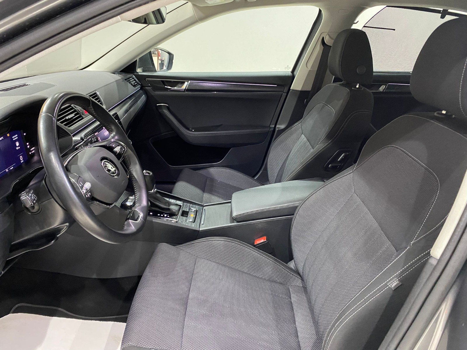 2023 Benzin Otomatik Skoda Superb Gri Gürel Tasarım Aksesuar Otomotiv San. Tic. Ltd. Şti.