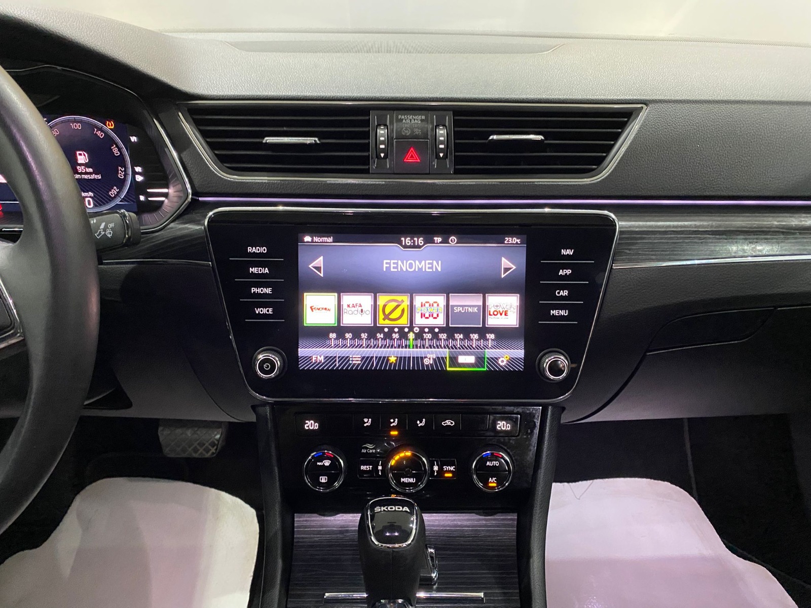 2023 Benzin Otomatik Skoda Superb Gri Gürel Tasarım Aksesuar Otomotiv San. Tic. Ltd. Şti.