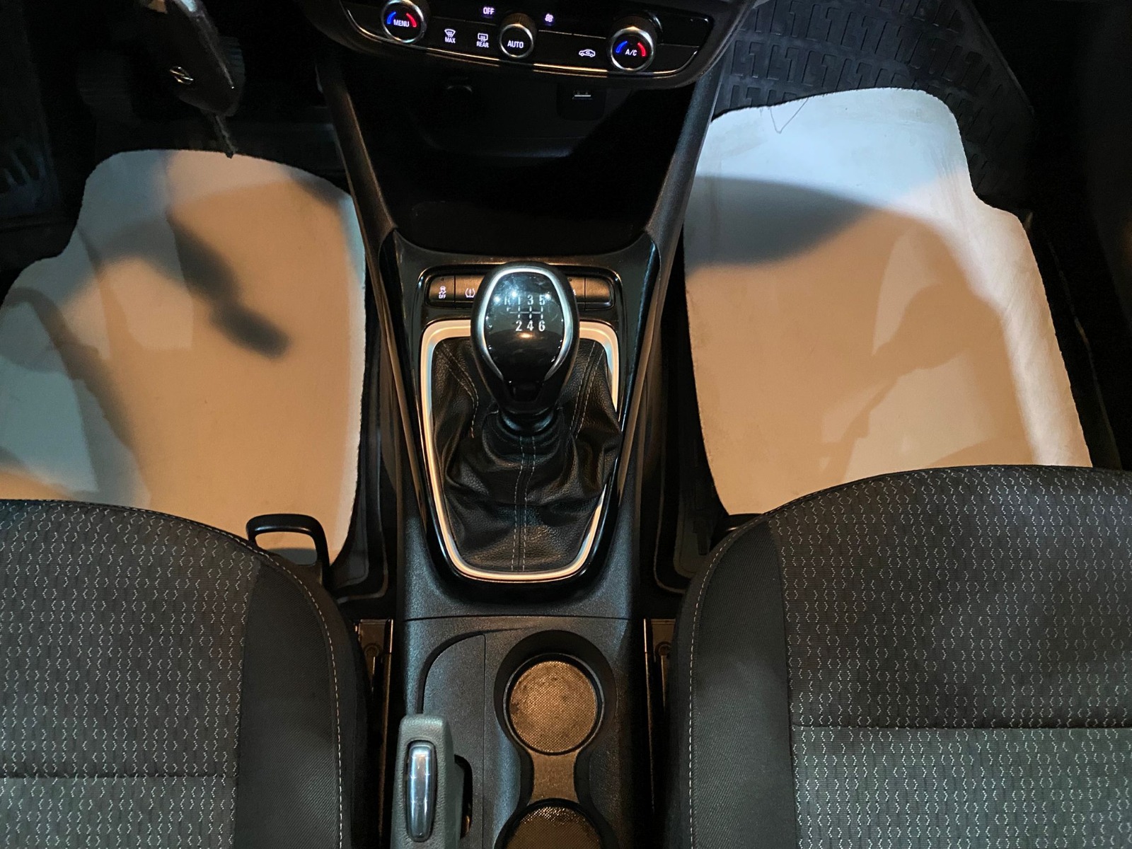 2022 Benzin Manuel Opel Crossland Mavi Gürel Tasarım Aksesuar Otomotiv San. Tic. Ltd. Şti.