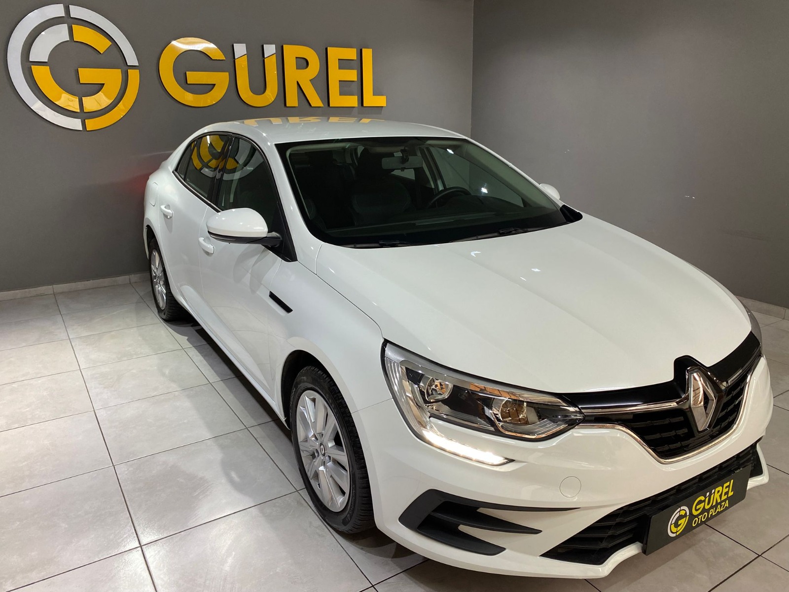 2021 Benzin Otomatik Renault Megane Beyaz Gürel Tasarım Aksesuar Otomotiv San. Tic. Ltd. Şti.