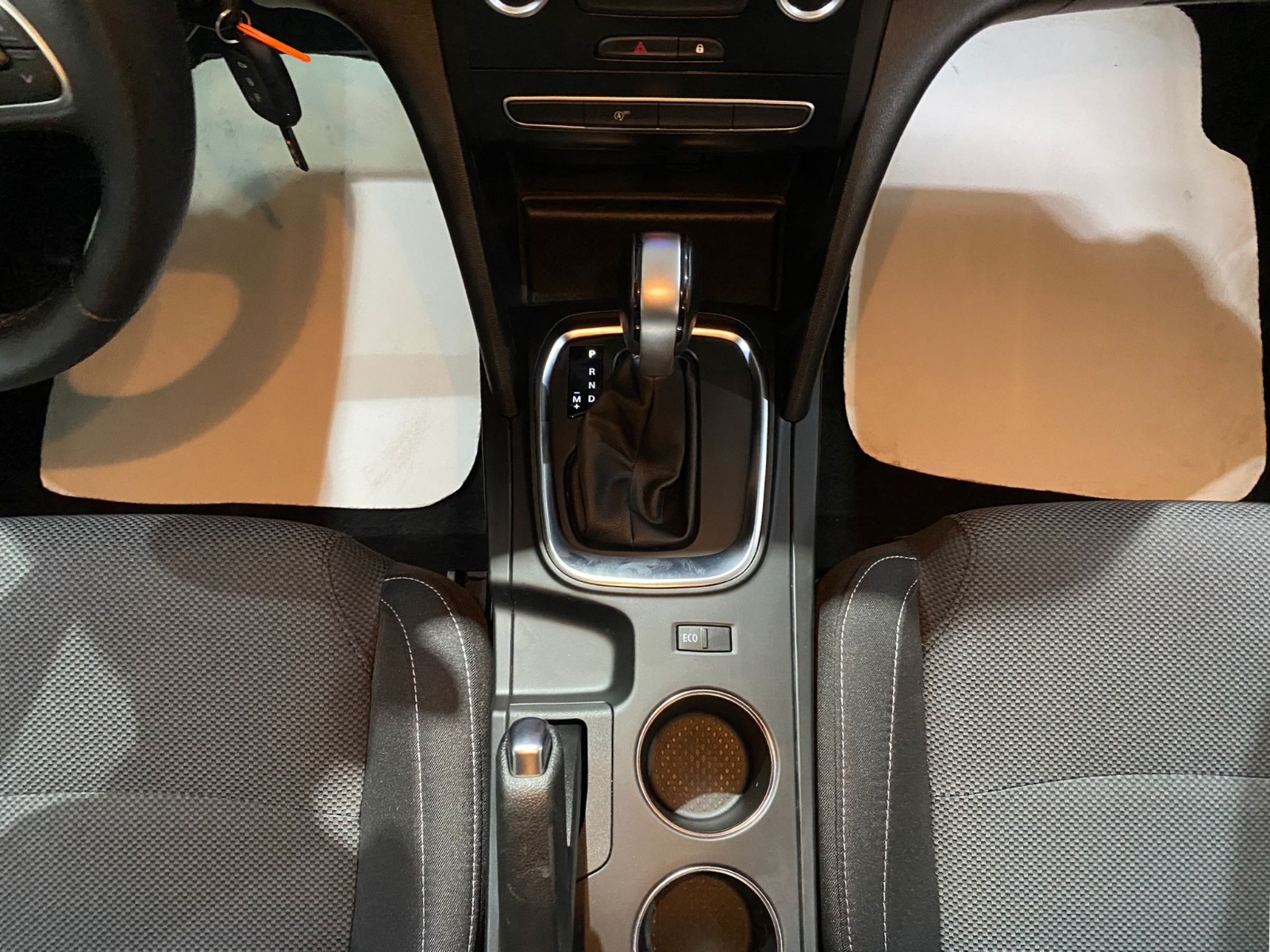 2021 Benzin Otomatik Renault Megane Beyaz Gürel Tasarım Aksesuar Otomotiv San. Tic. Ltd. Şti.