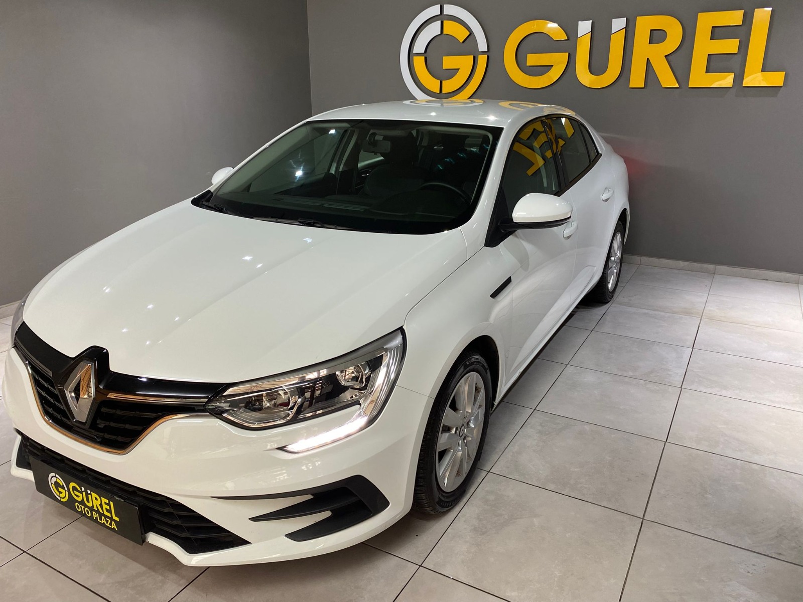 2021 Benzin Otomatik Renault Megane Beyaz Gürel Tasarım Aksesuar Otomotiv San. Tic. Ltd. Şti.