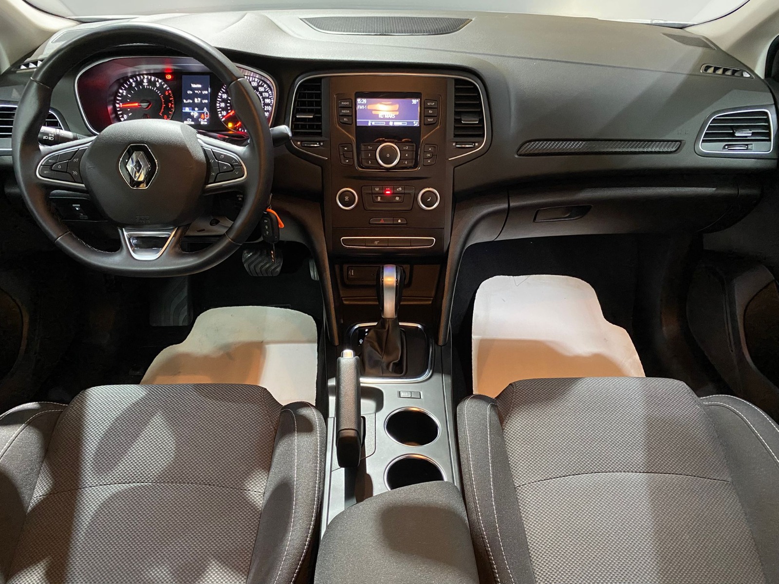 2021 Benzin Otomatik Renault Megane Beyaz Gürel Tasarım Aksesuar Otomotiv San. Tic. Ltd. Şti.