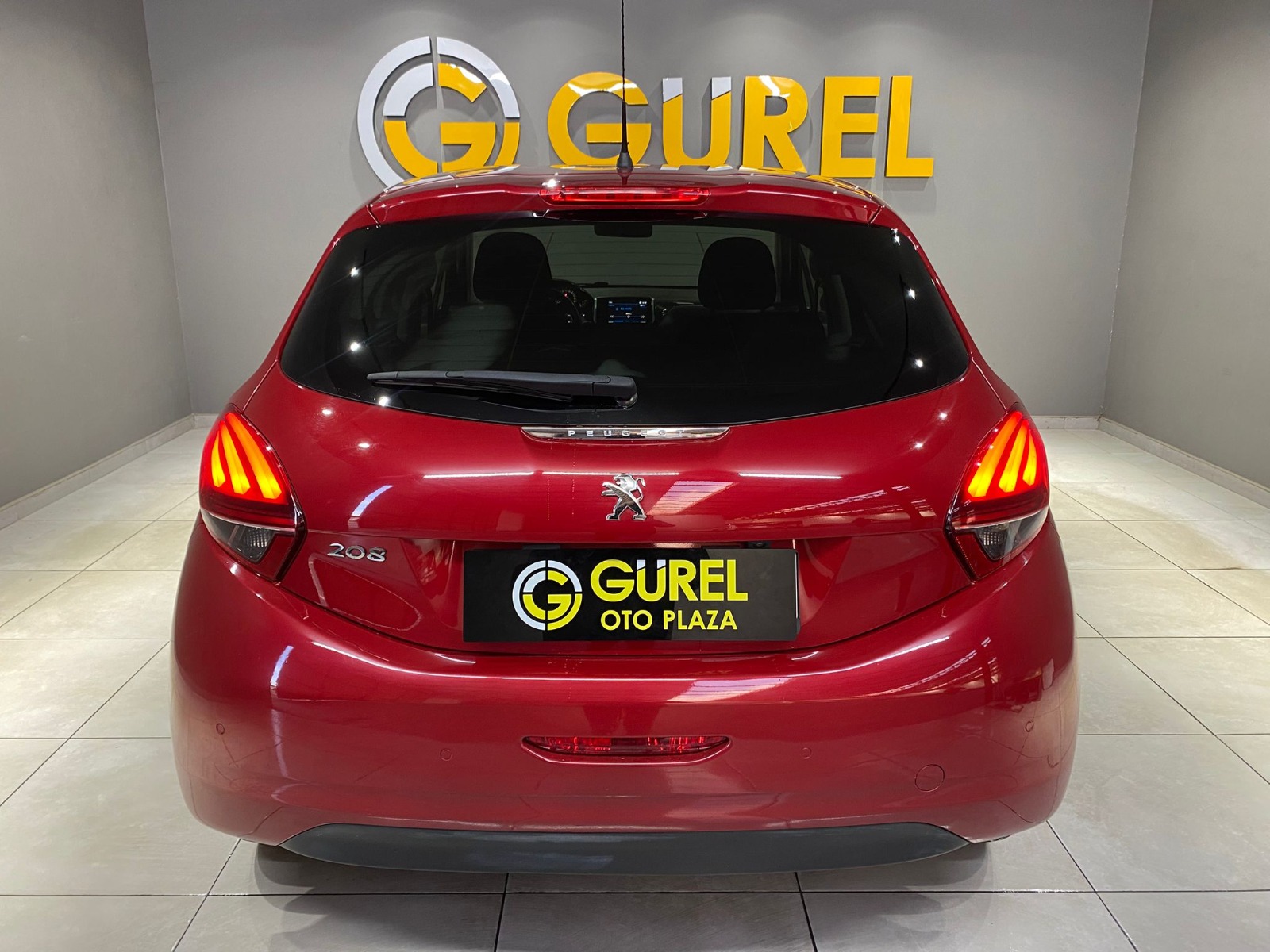 2017 Dizel Otomatik Peugeot 208 Kırmızı Gürel Tasarım Aksesuar Otomotiv San. Tic. Ltd. Şti.