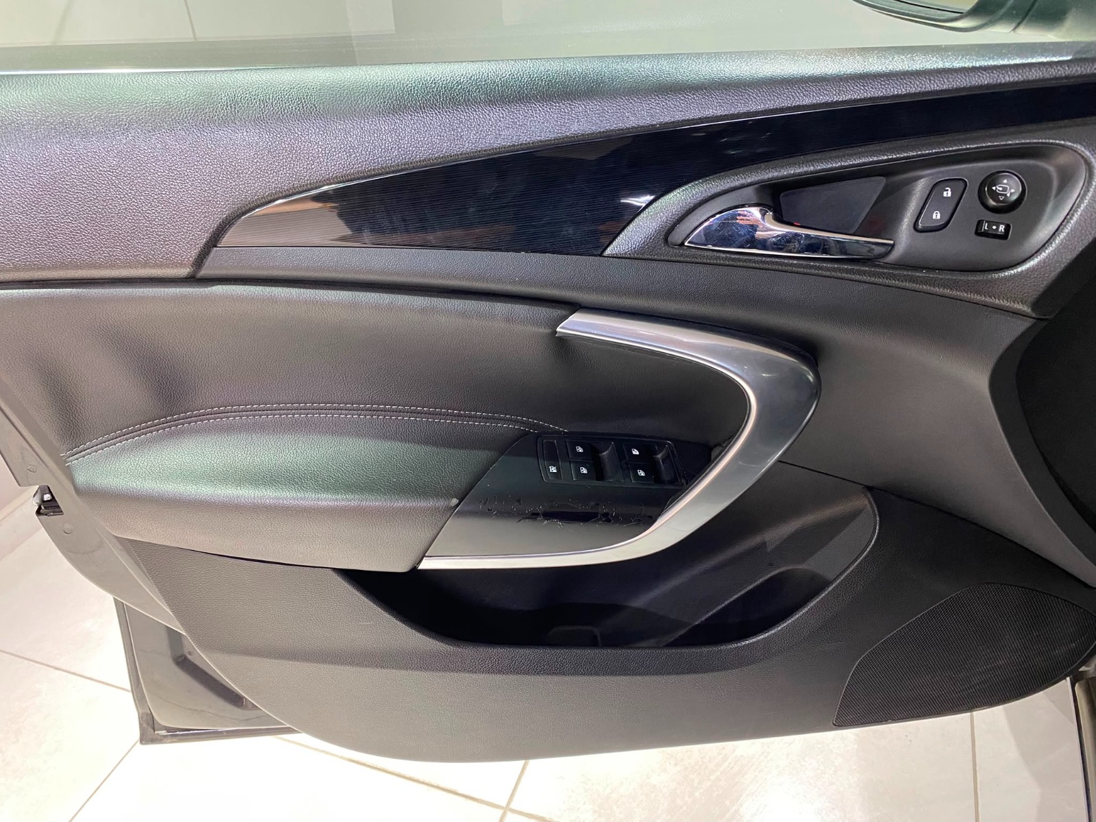 2015 Dizel Otomatik Opel Insignia Siyah Gürel Tasarım Aksesuar Otomotiv San. Tic. Ltd. Şti.