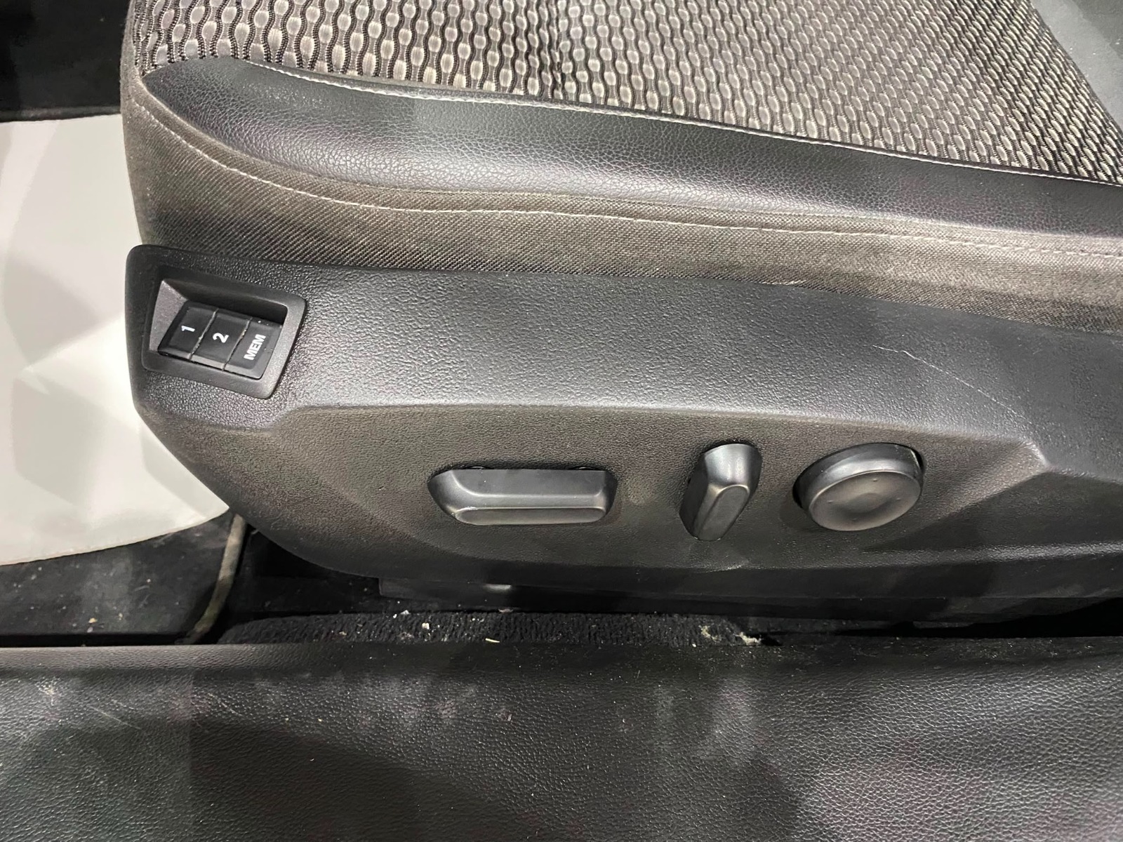 2015 Dizel Otomatik Opel Insignia Siyah Gürel Tasarım Aksesuar Otomotiv San. Tic. Ltd. Şti.