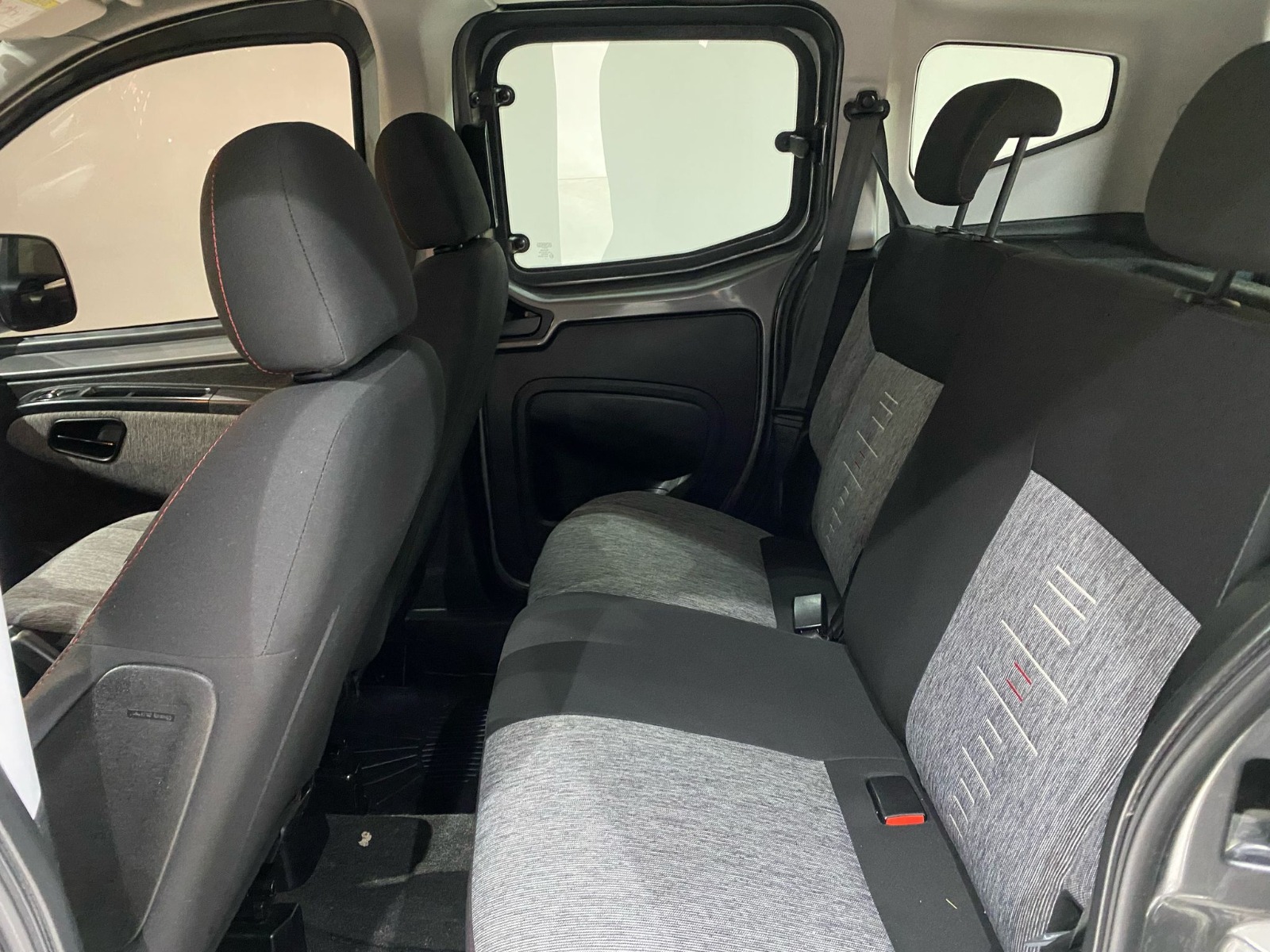 2021 Benzin Manuel Fiat Fiorino Gri Gürel Tasarım Aksesuar Otomotiv San. Tic. Ltd. Şti.