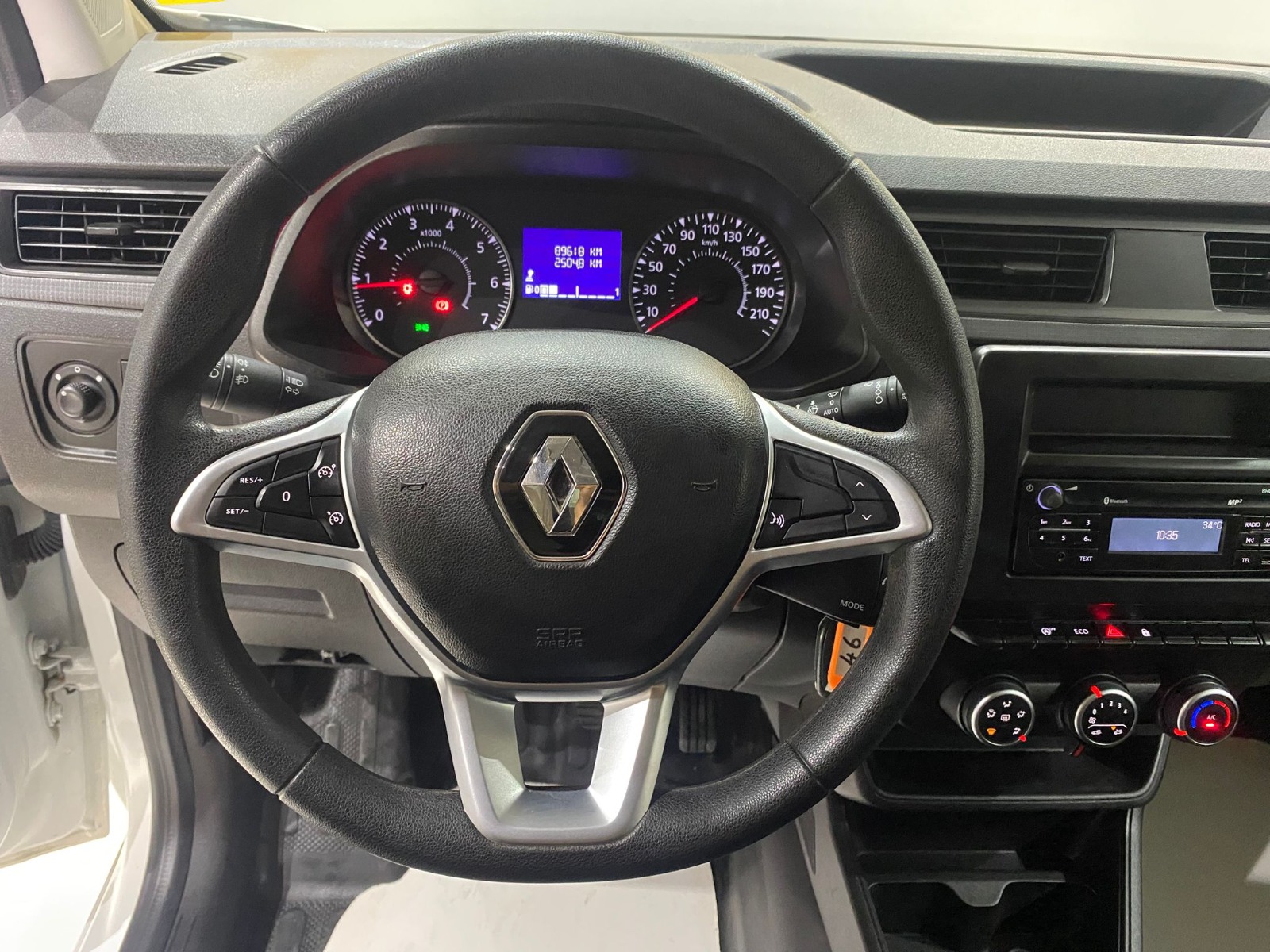 2022 Dizel Manuel Renault Express Beyaz Gürel Tasarım Aksesuar Otomotiv San. Tic. Ltd. Şti.