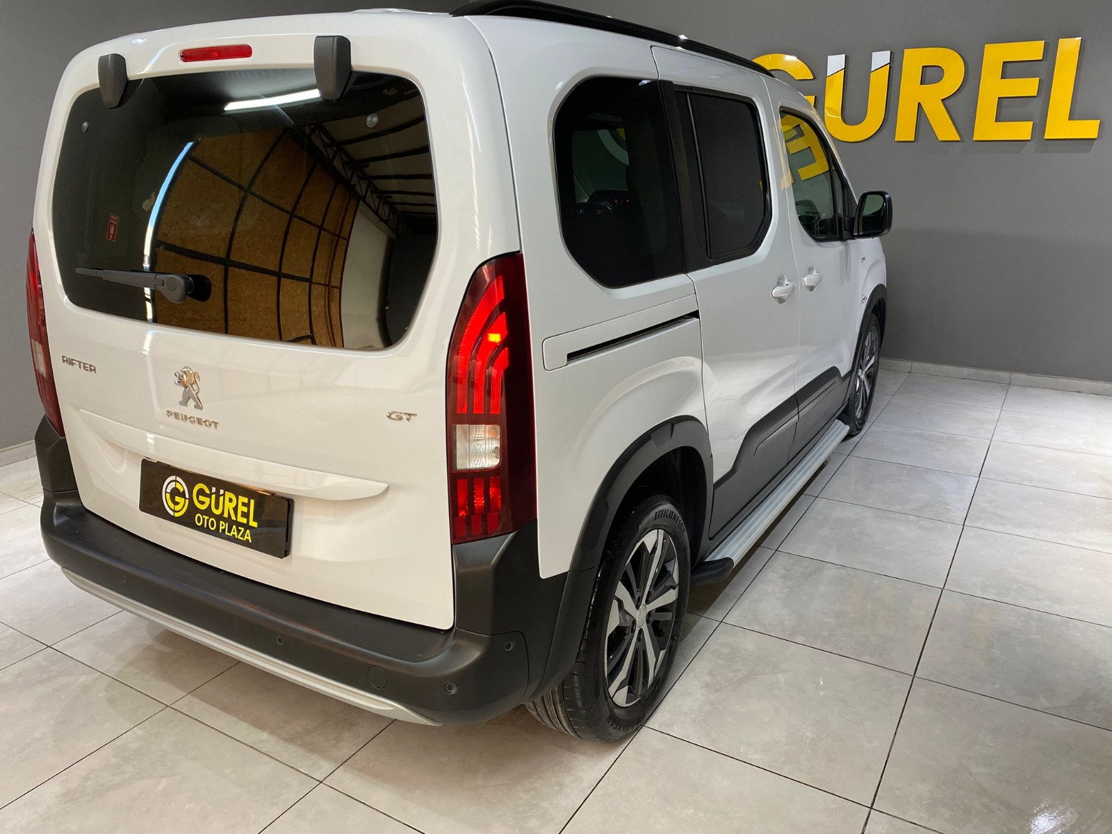 2023 Dizel Otomatik Peugeot Rifter Beyaz Gürel Tasarım Aksesuar Otomotiv San. Tic. Ltd. Şti.