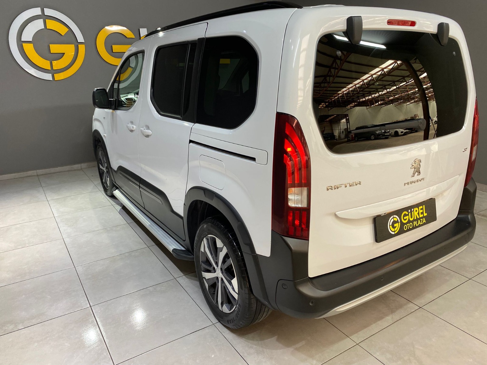 2023 Dizel Otomatik Peugeot Rifter Beyaz Gürel Tasarım Aksesuar Otomotiv San. Tic. Ltd. Şti.
