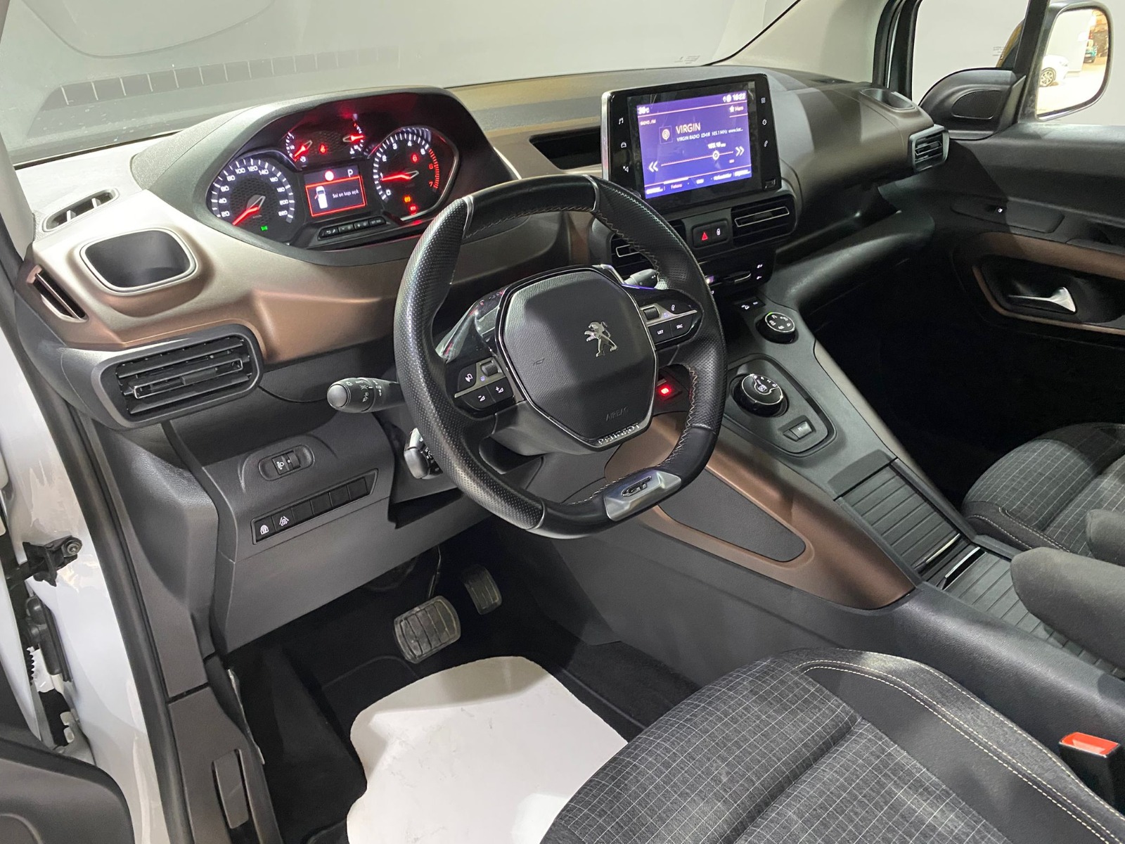2023 Dizel Otomatik Peugeot Rifter Beyaz Gürel Tasarım Aksesuar Otomotiv San. Tic. Ltd. Şti.