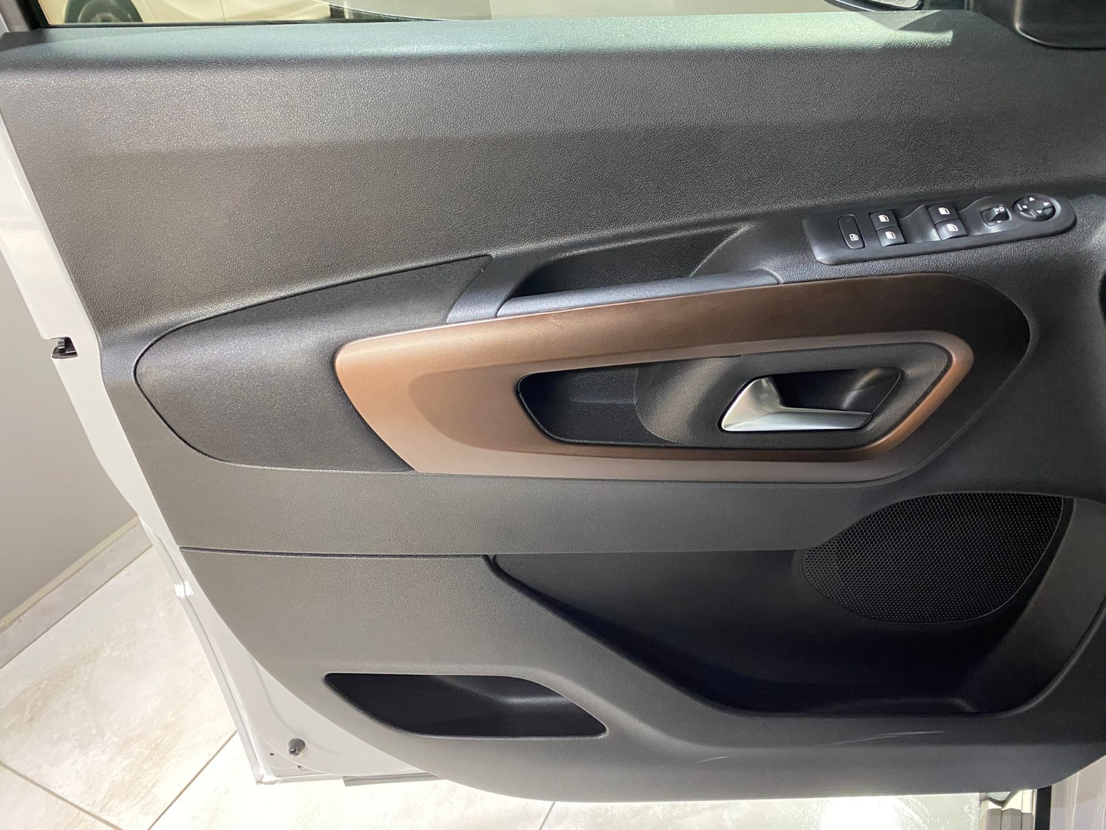 2023 Dizel Otomatik Peugeot Rifter Beyaz Gürel Tasarım Aksesuar Otomotiv San. Tic. Ltd. Şti.