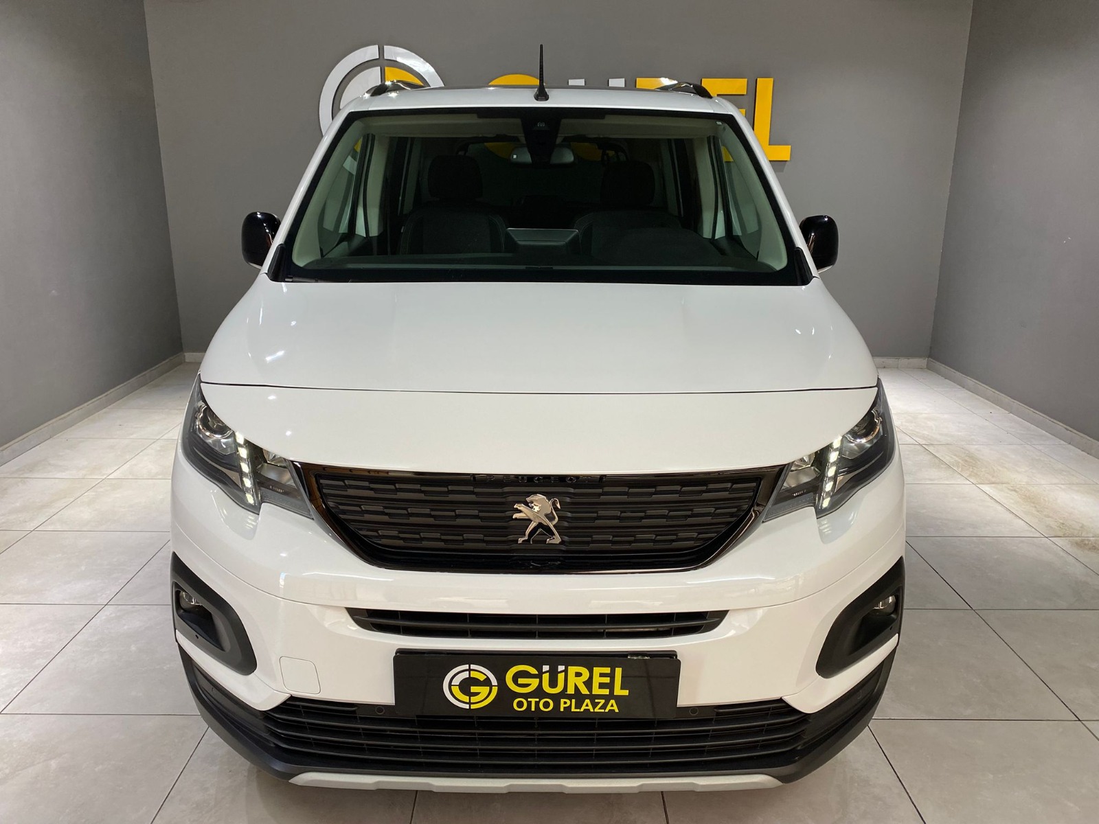 2023 Dizel Otomatik Peugeot Rifter Beyaz Gürel Tasarım Aksesuar Otomotiv San. Tic. Ltd. Şti.