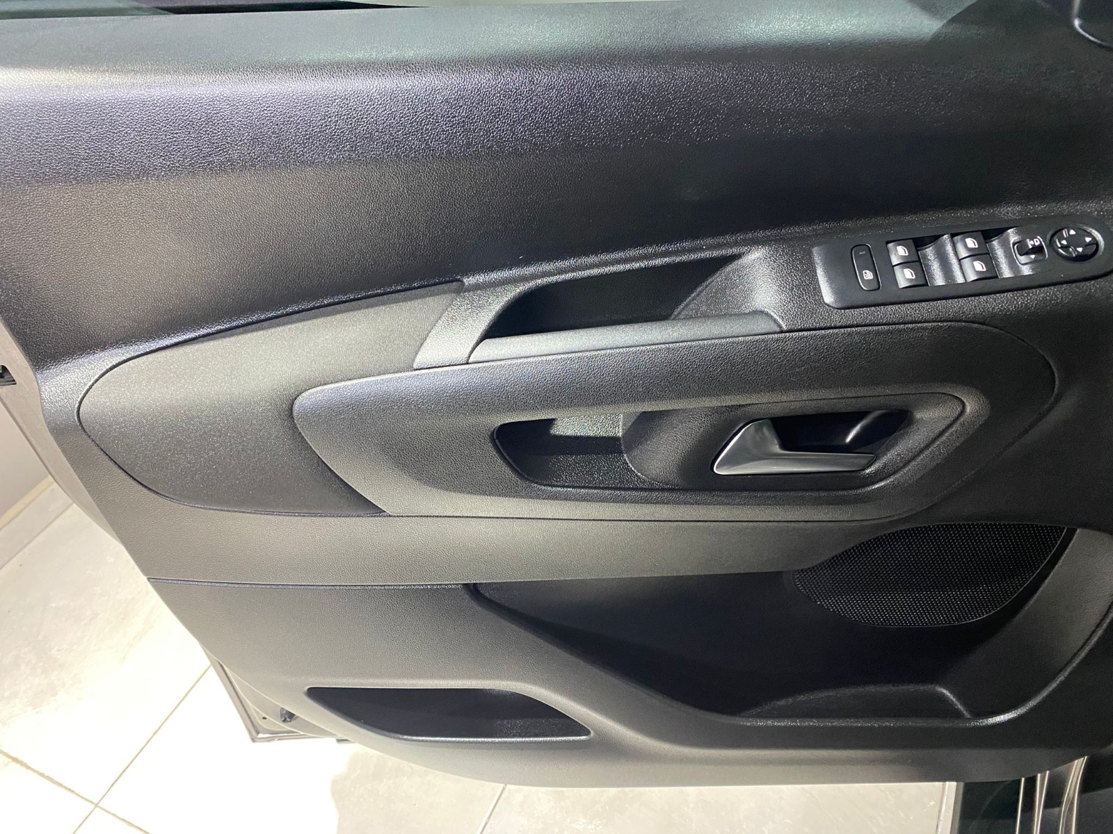 2023 Dizel Otomatik Citroen Berlingo Gri Gürel Tasarım Aksesuar Otomotiv San. Tic. Ltd. Şti.