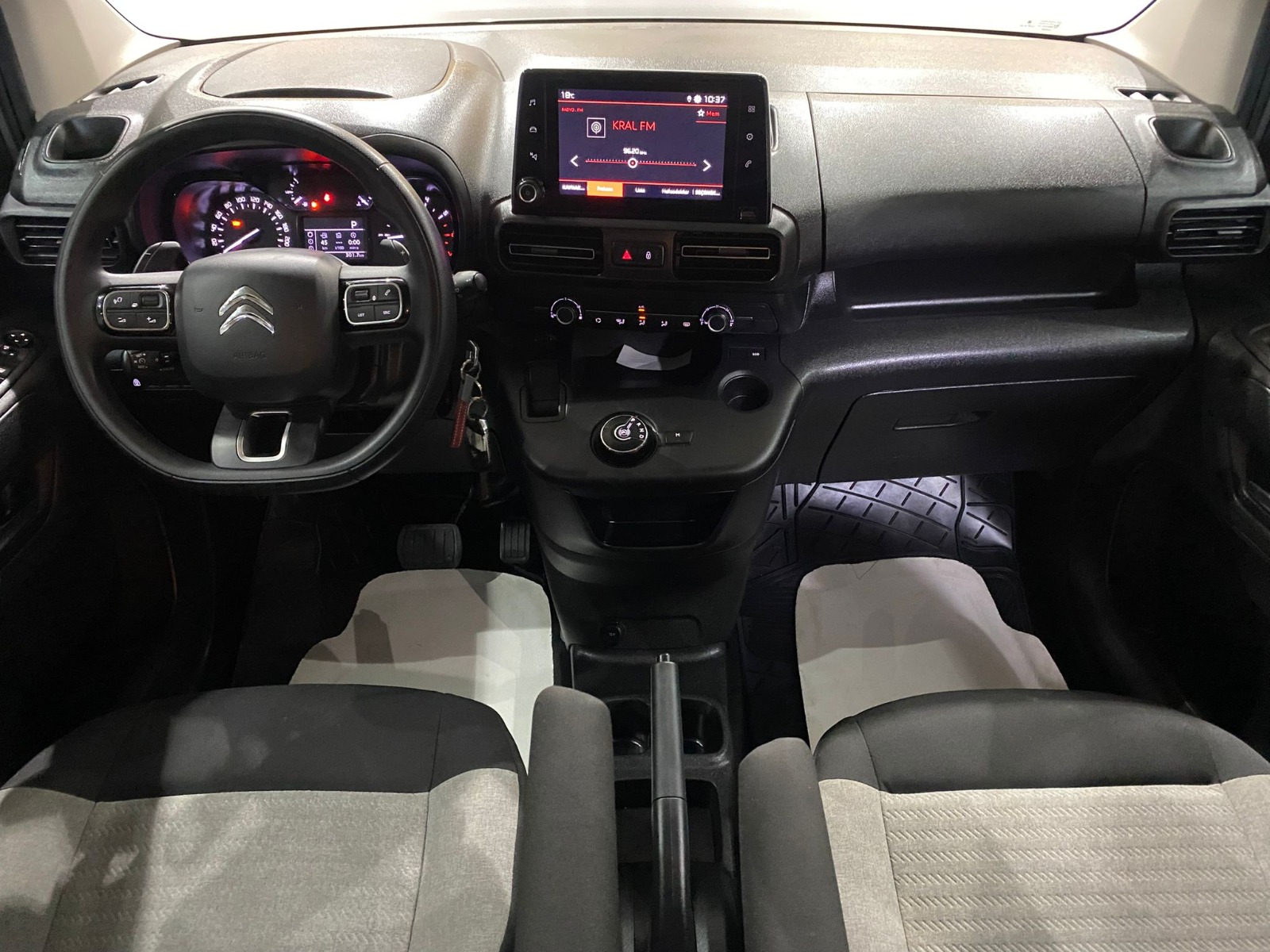 2023 Dizel Otomatik Citroen Berlingo Gri Gürel Tasarım Aksesuar Otomotiv San. Tic. Ltd. Şti.