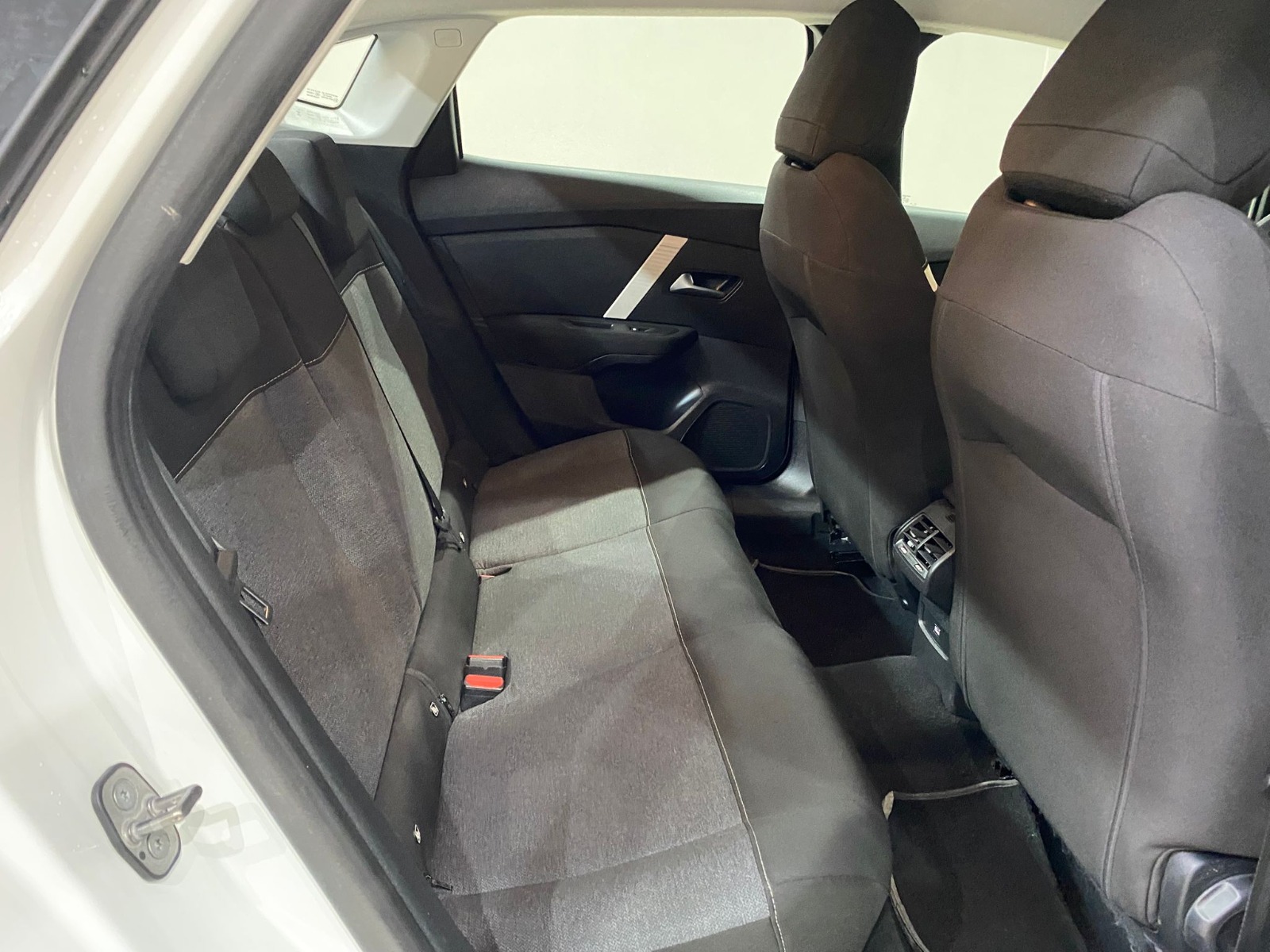 2023 Benzin Otomatik Citroen C4 X Beyaz Gürel Tasarım Aksesuar Otomotiv San. Tic. Ltd. Şti.